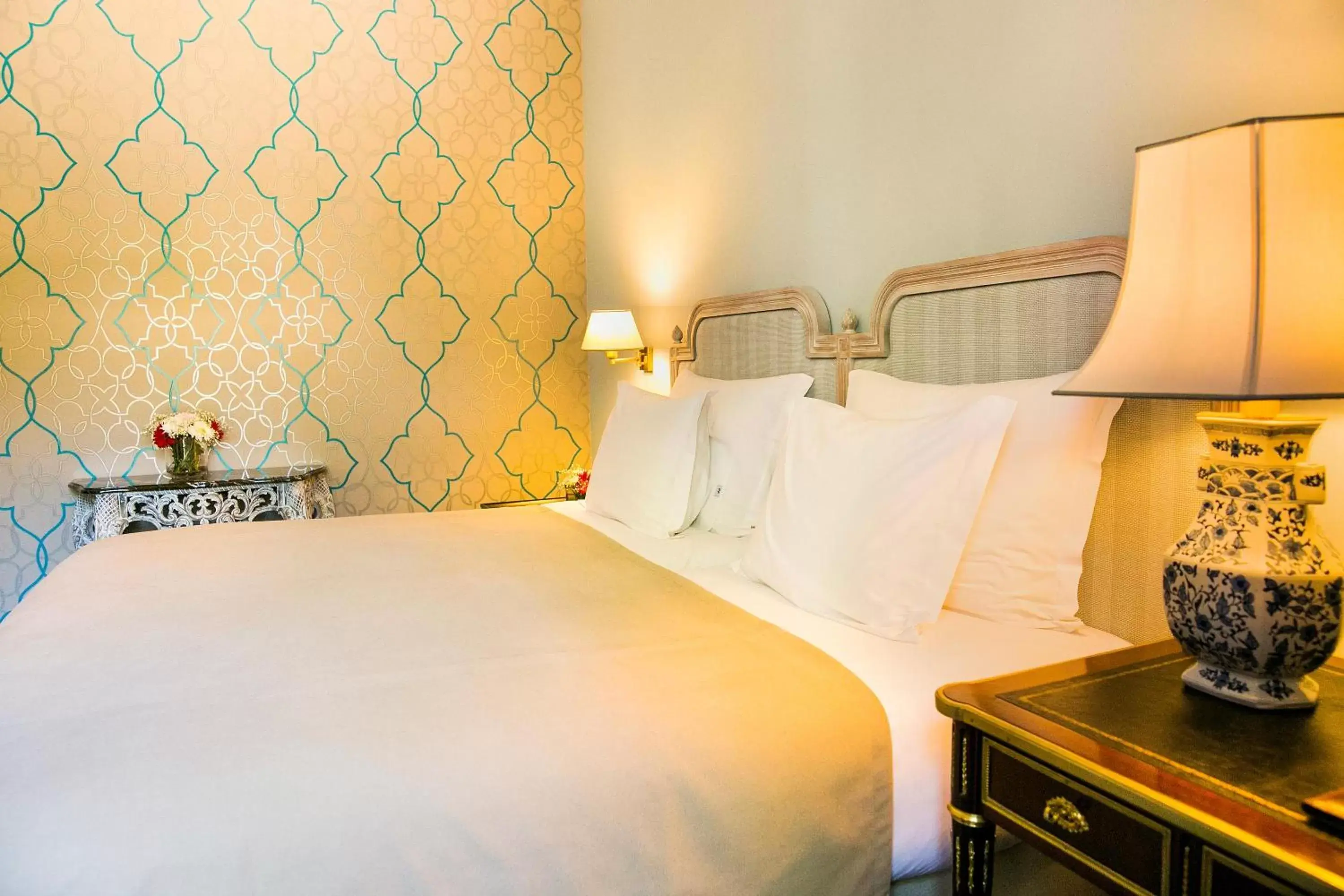 Bedroom, Bed in Pestana Palace Lisboa Hotel & National Monument - The Leading Hotels of the World