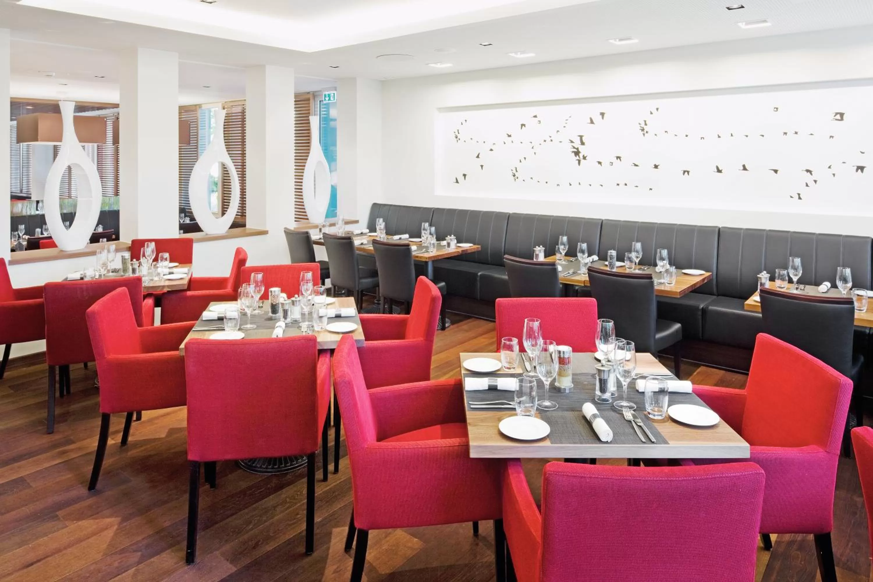 Restaurant/places to eat in Mövenpick Hotel Zurich Airport