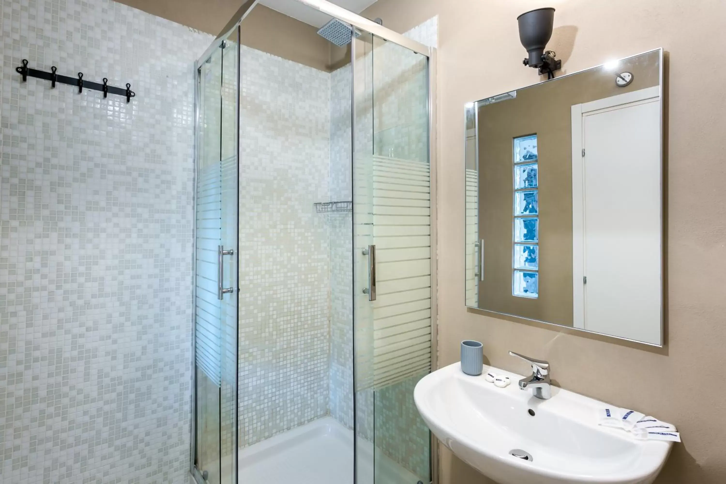 Shower, Bathroom in AmoRoma Suite