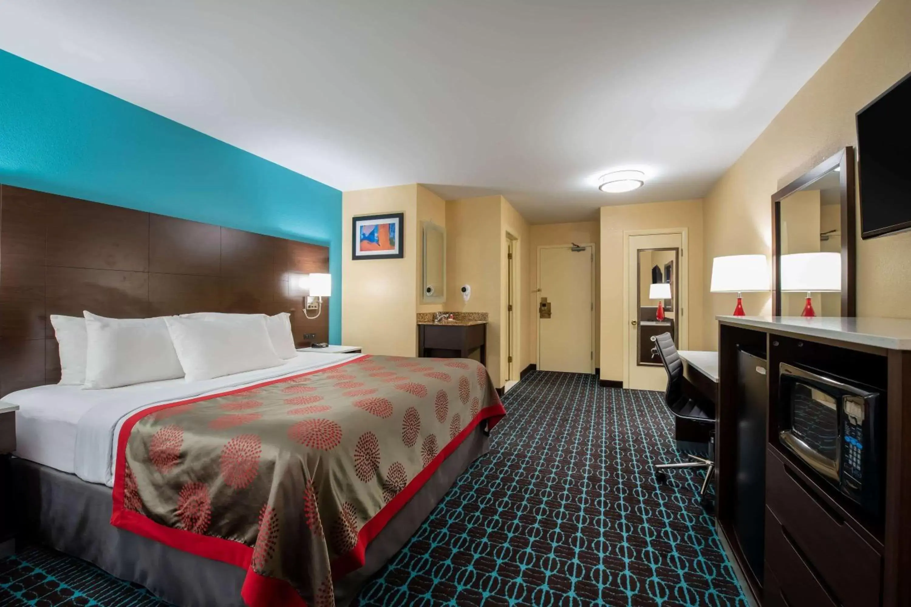 Photo of the whole room, Bed in Ramada by Wyndham Groton Mystic Photo of the whole room, Bed in Ramada by Wyndham Groton Mystic