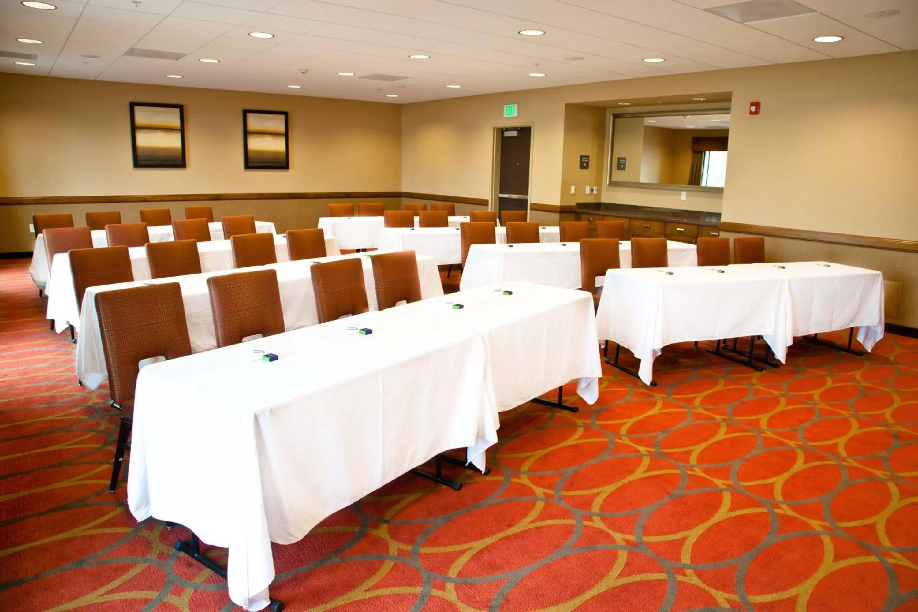 Meeting/conference room in Hampton Inn & Suites Salinas