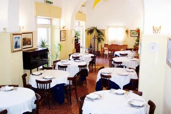 Restaurant/places to eat in Hotel Rizieri