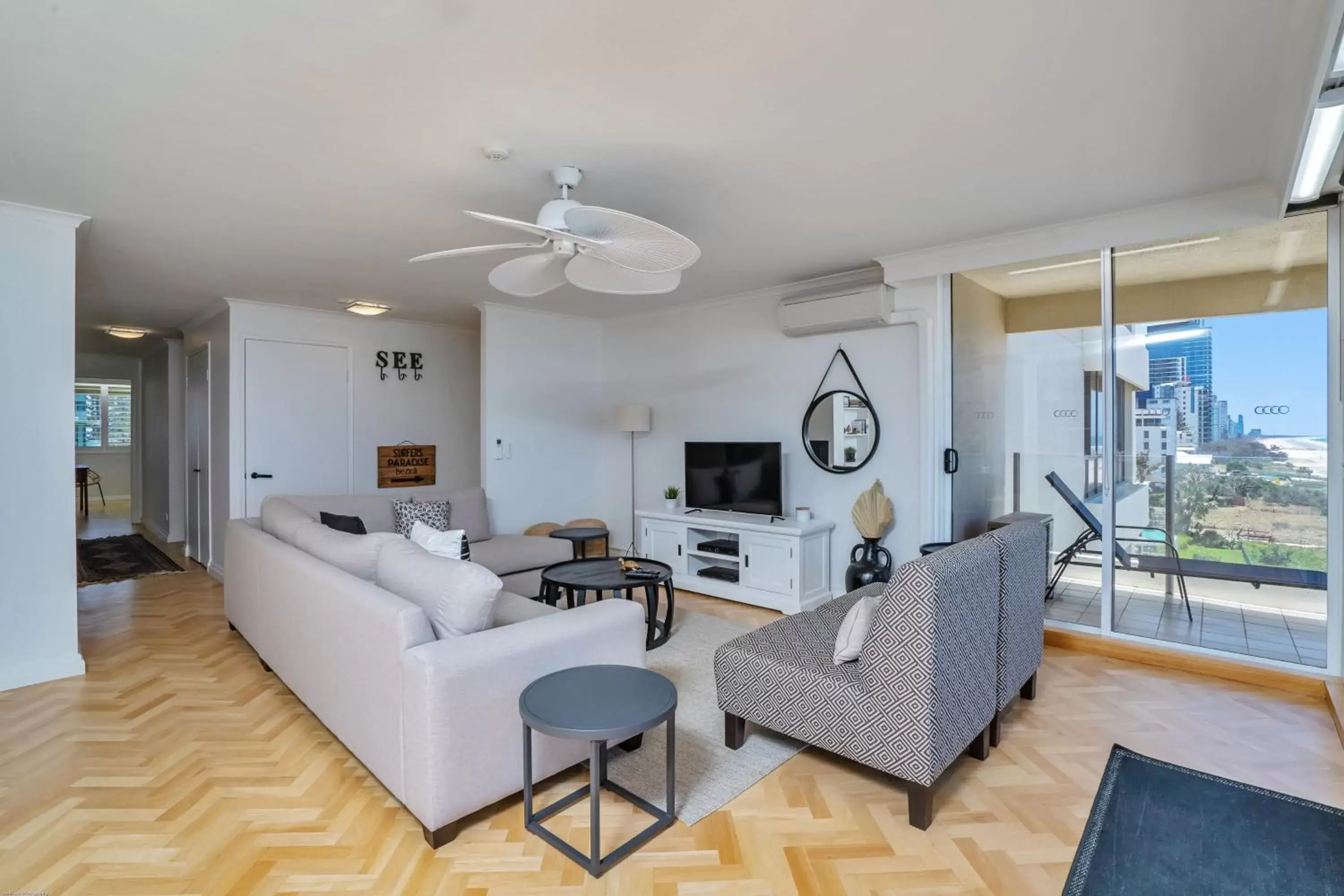 Living room, Seating Area in Dorchester On The Beach