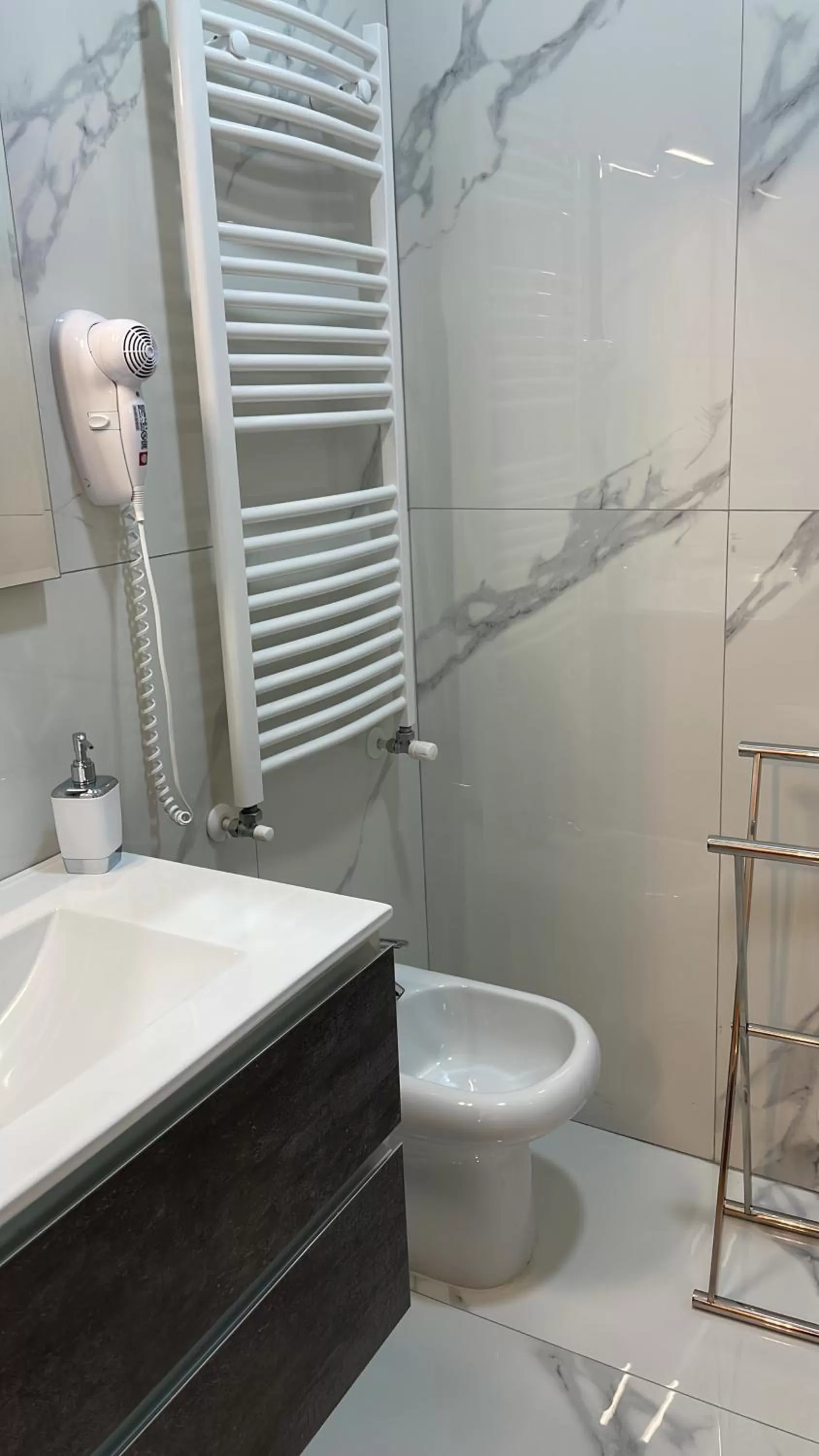 Toilet, Bathroom in Lumacors House