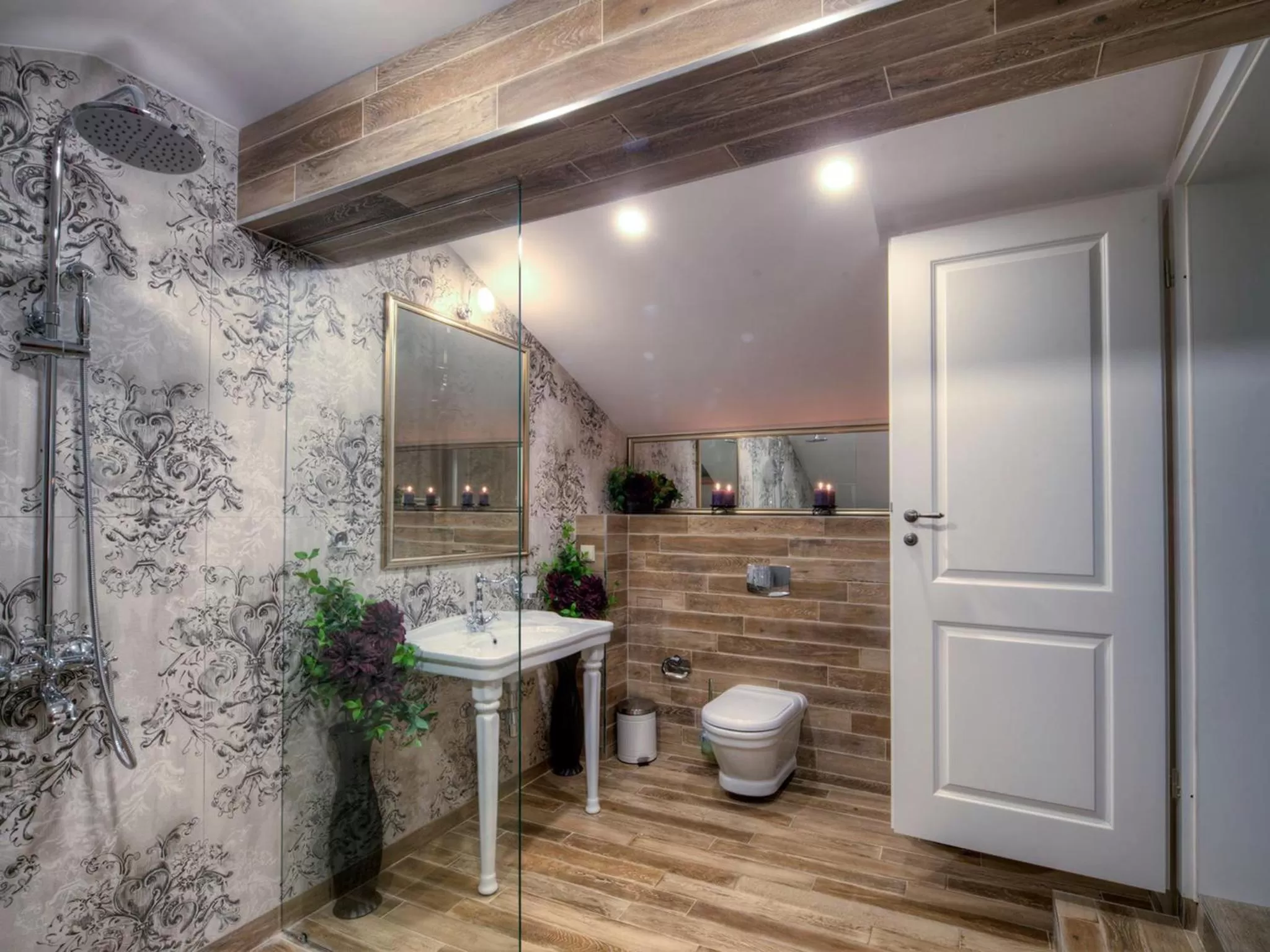 Shower in Family Hotel Agoncev