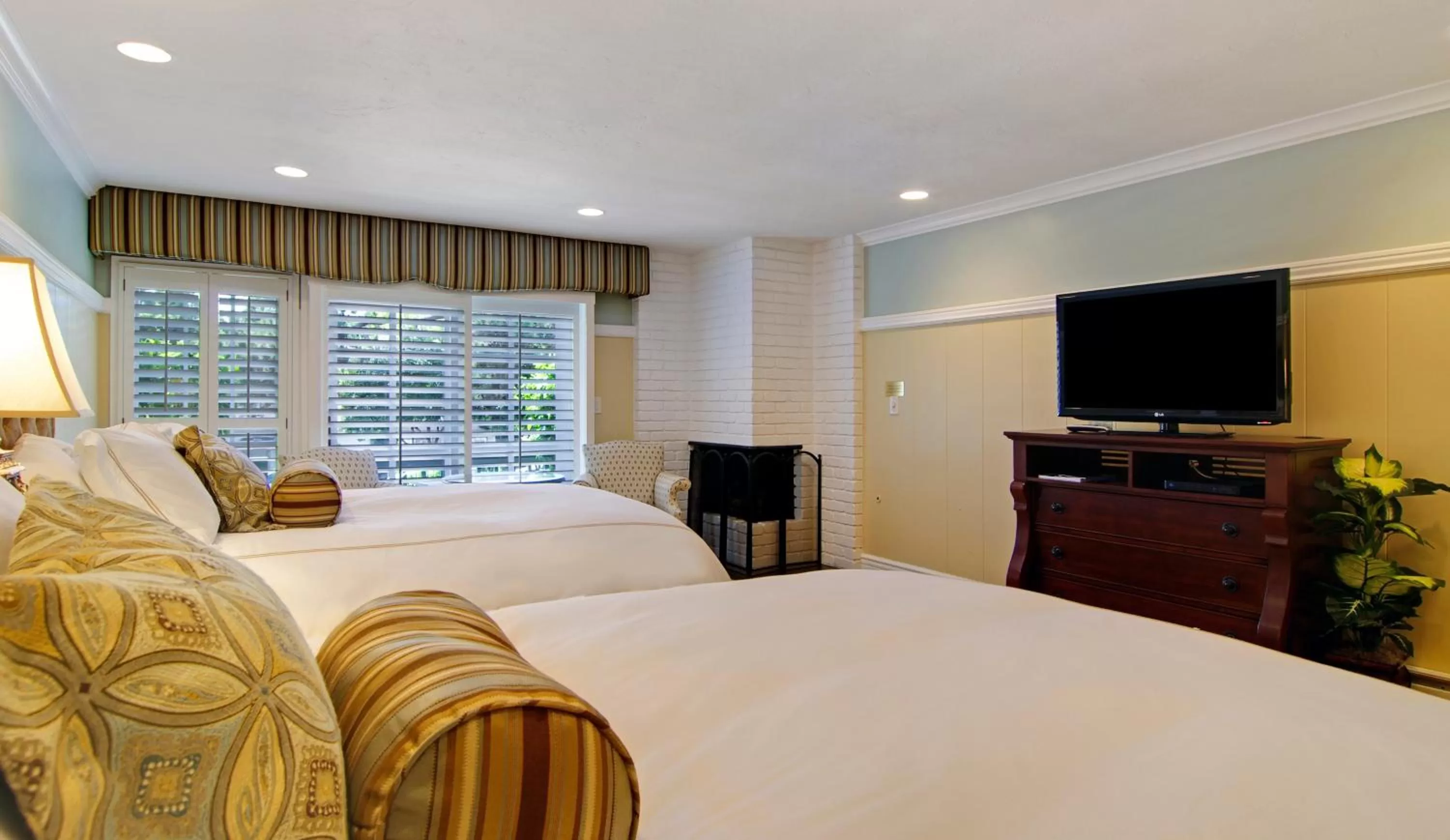 TV and multimedia, Bed in Wayside Inn