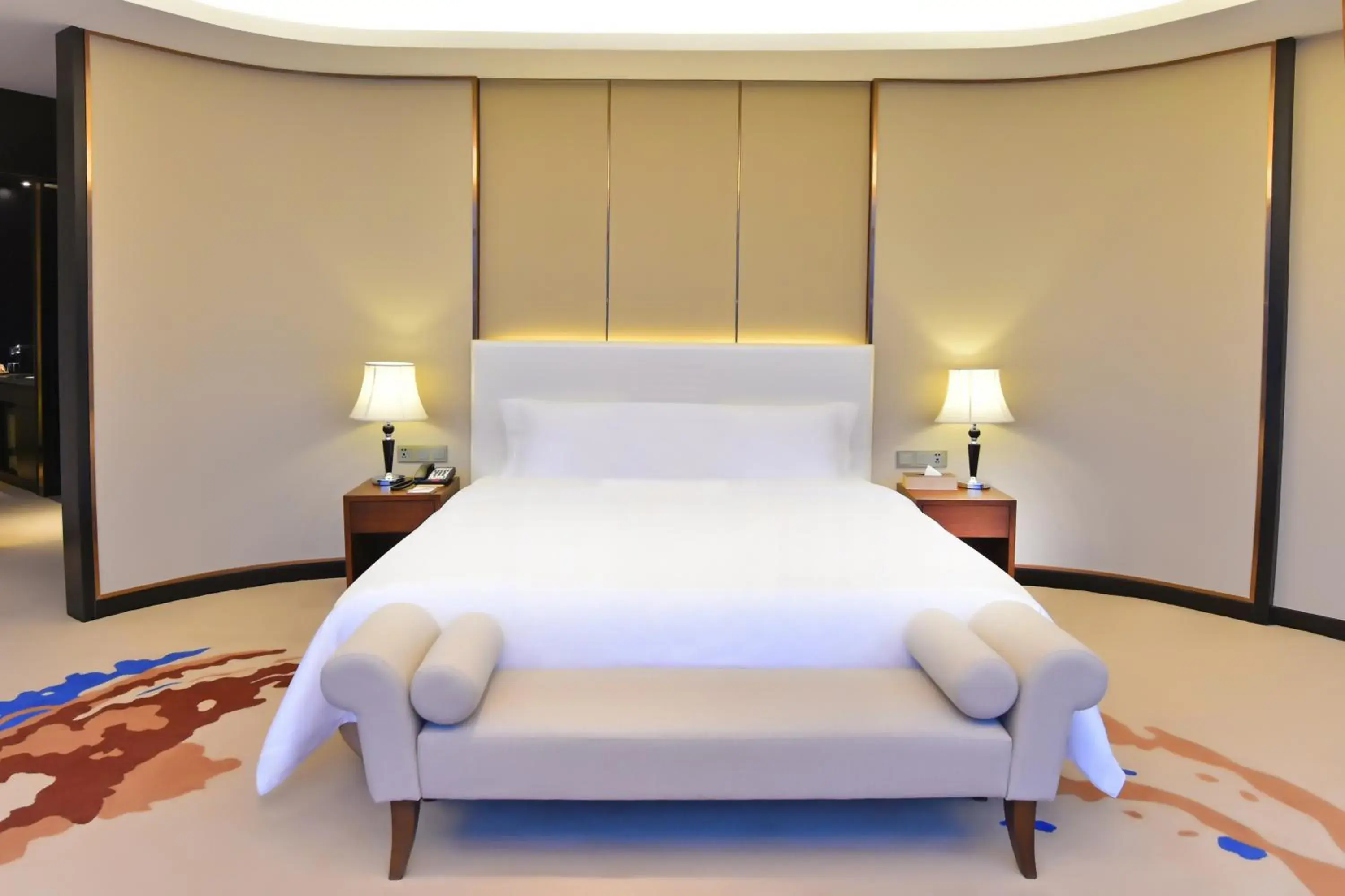 Bed in Grand Skylight International Hotel Huizhou