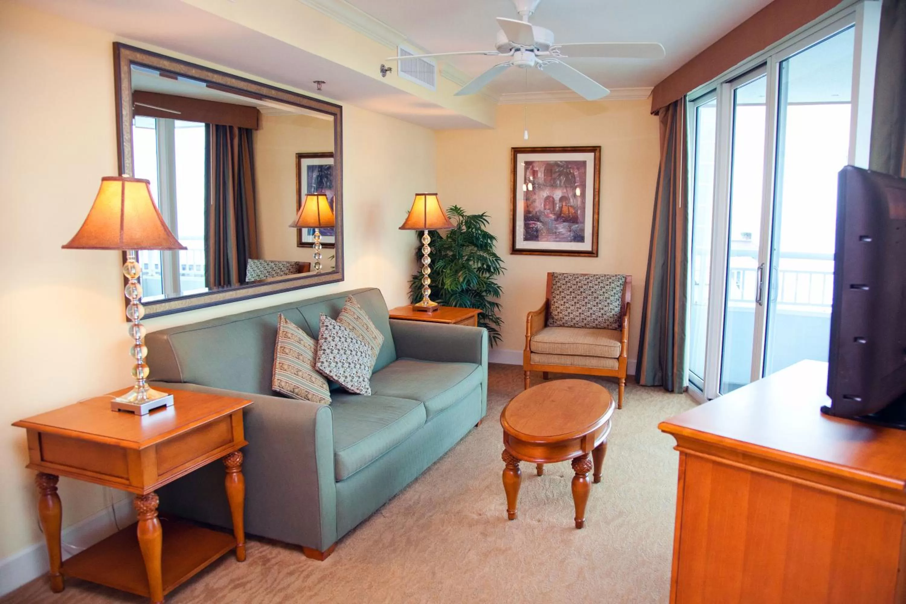 Living room, Lounge/Bar in The Horizon at 77th