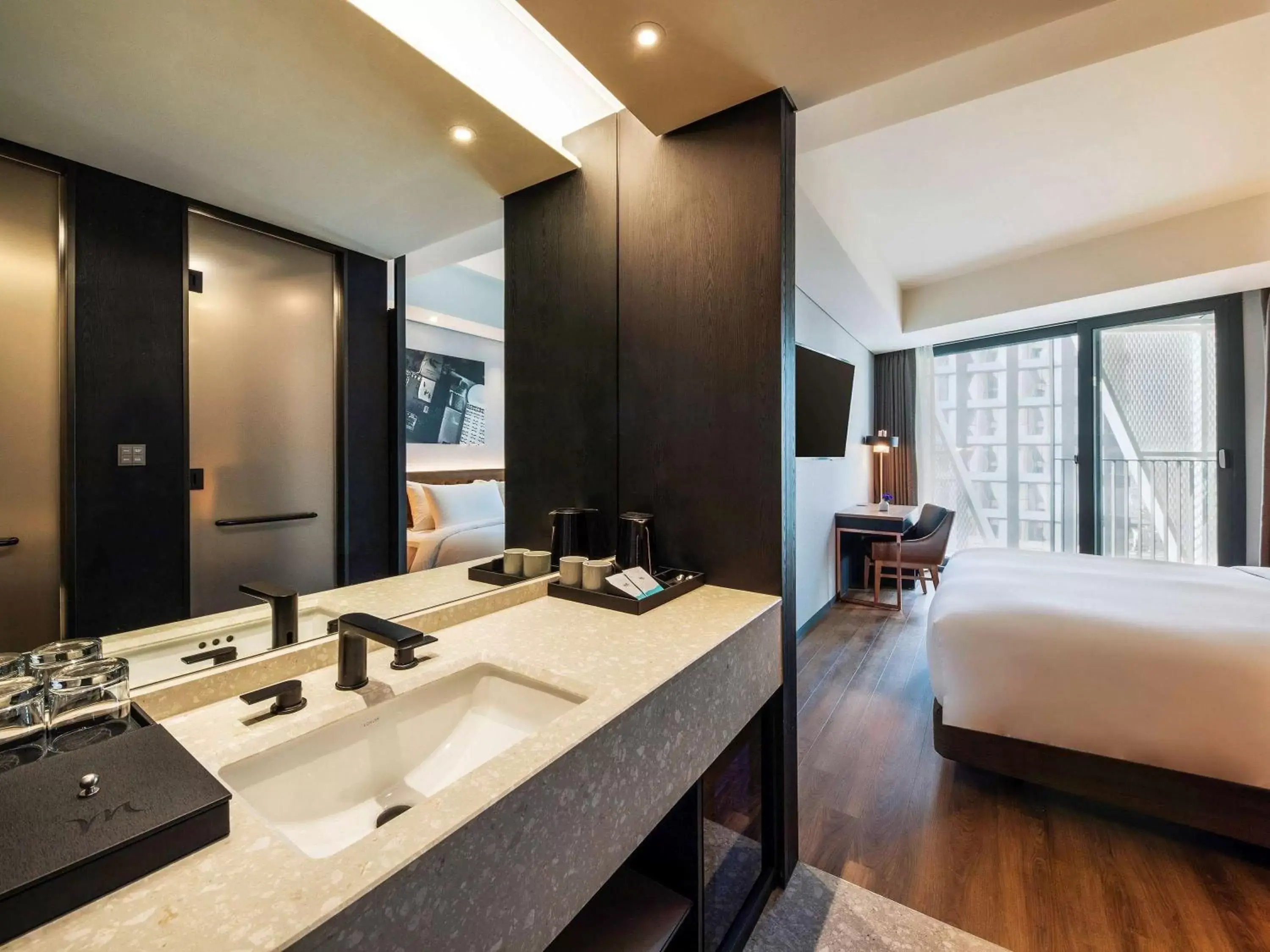 Photo of the whole room, Bathroom in Mercure Ambassador Seoul Hongdae