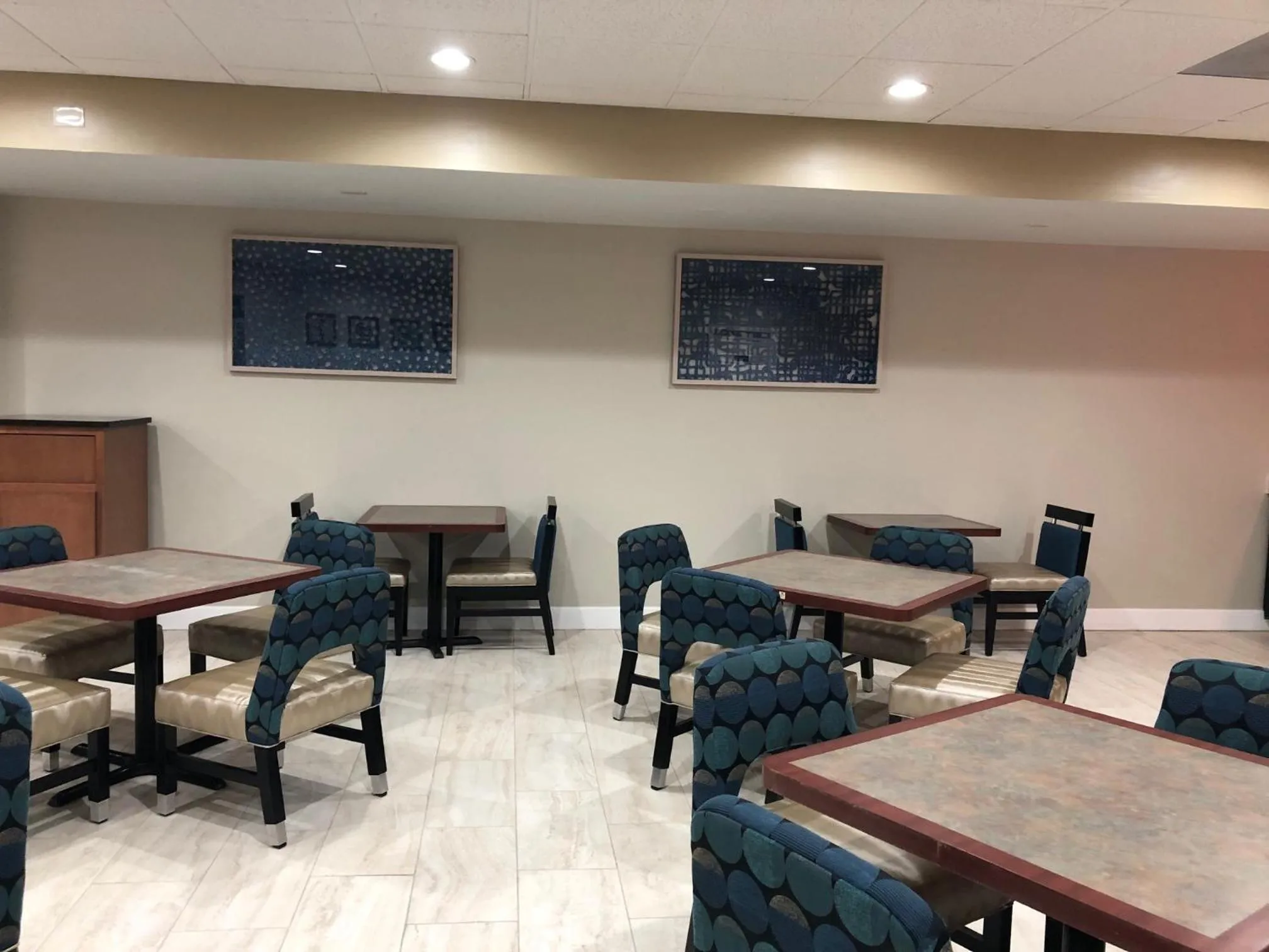 Breakfast in Quality Inn Dalton East