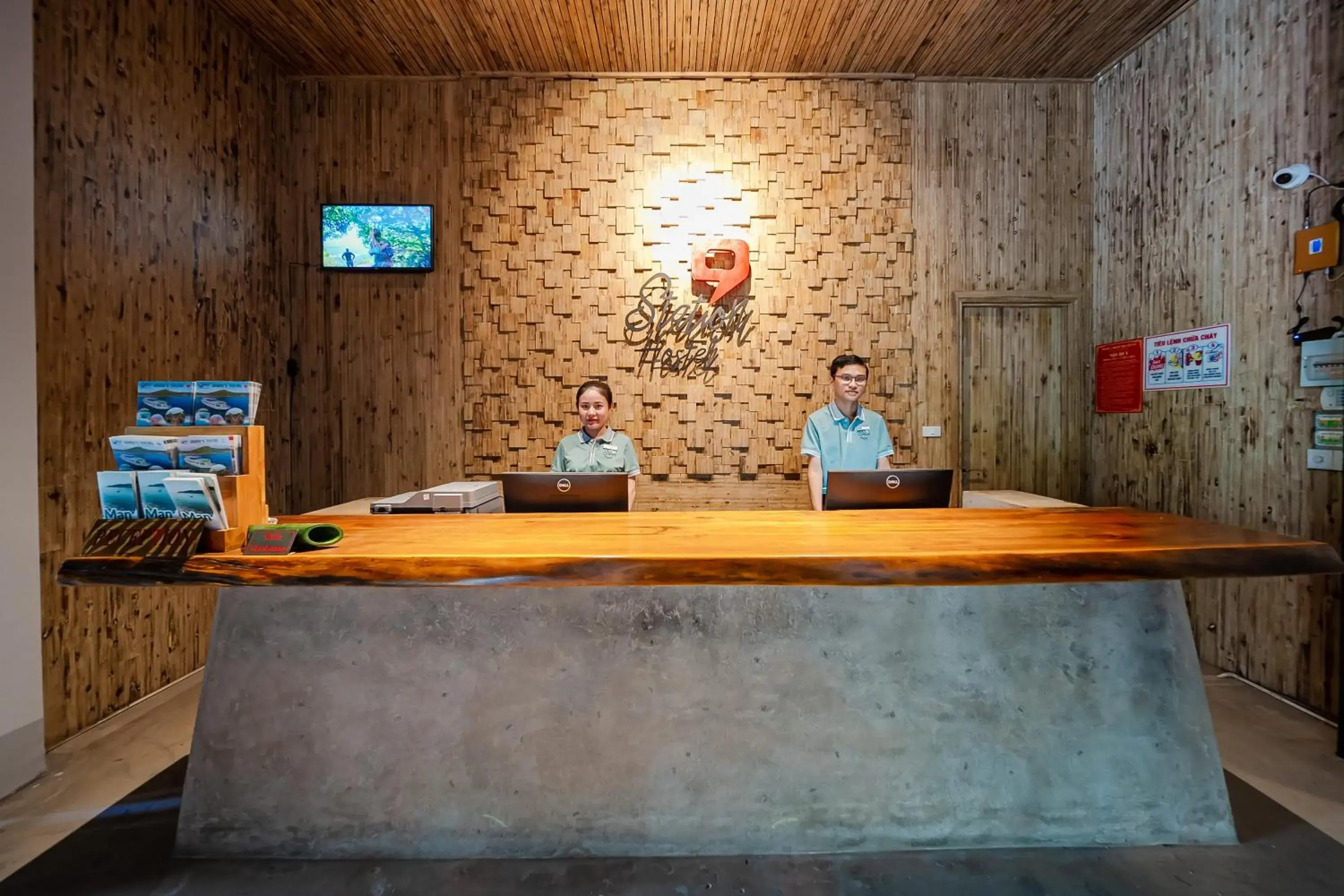 Property building, Lobby/Reception in 9Station Hostel & Bar Phu Quoc                                                              