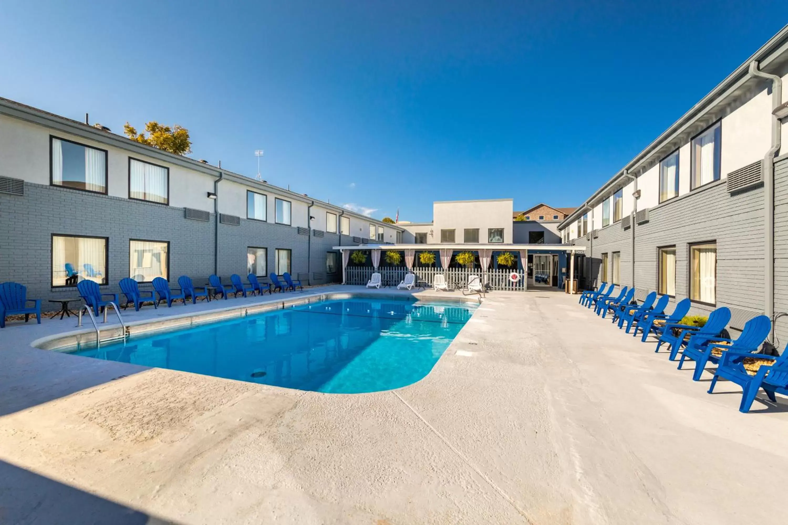 Pool view, Swimming Pool in THE BRANSINN Entertainment District