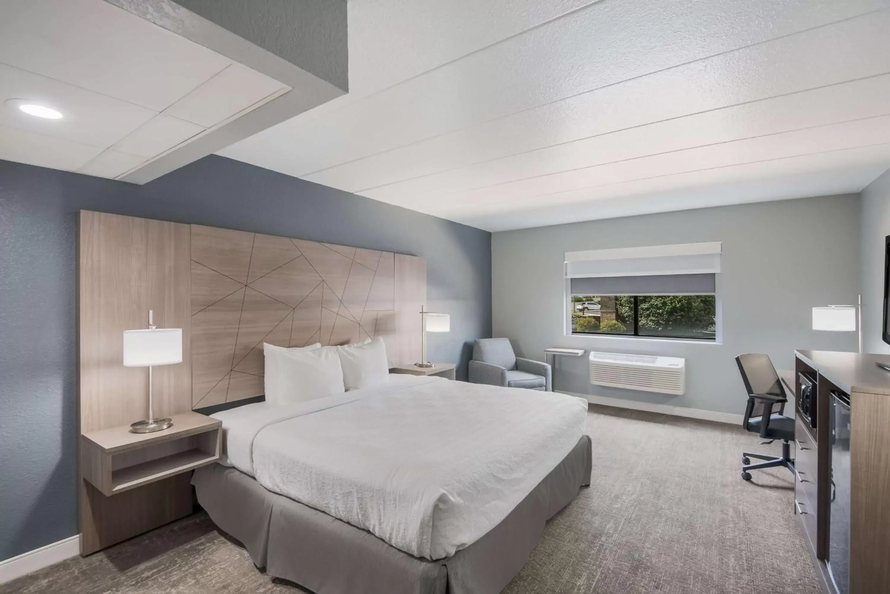 Bedroom, Bed in Best Western Fort Wayne I-69 North Bedroom, Bed in Best Western Fort Wayne I-69 North