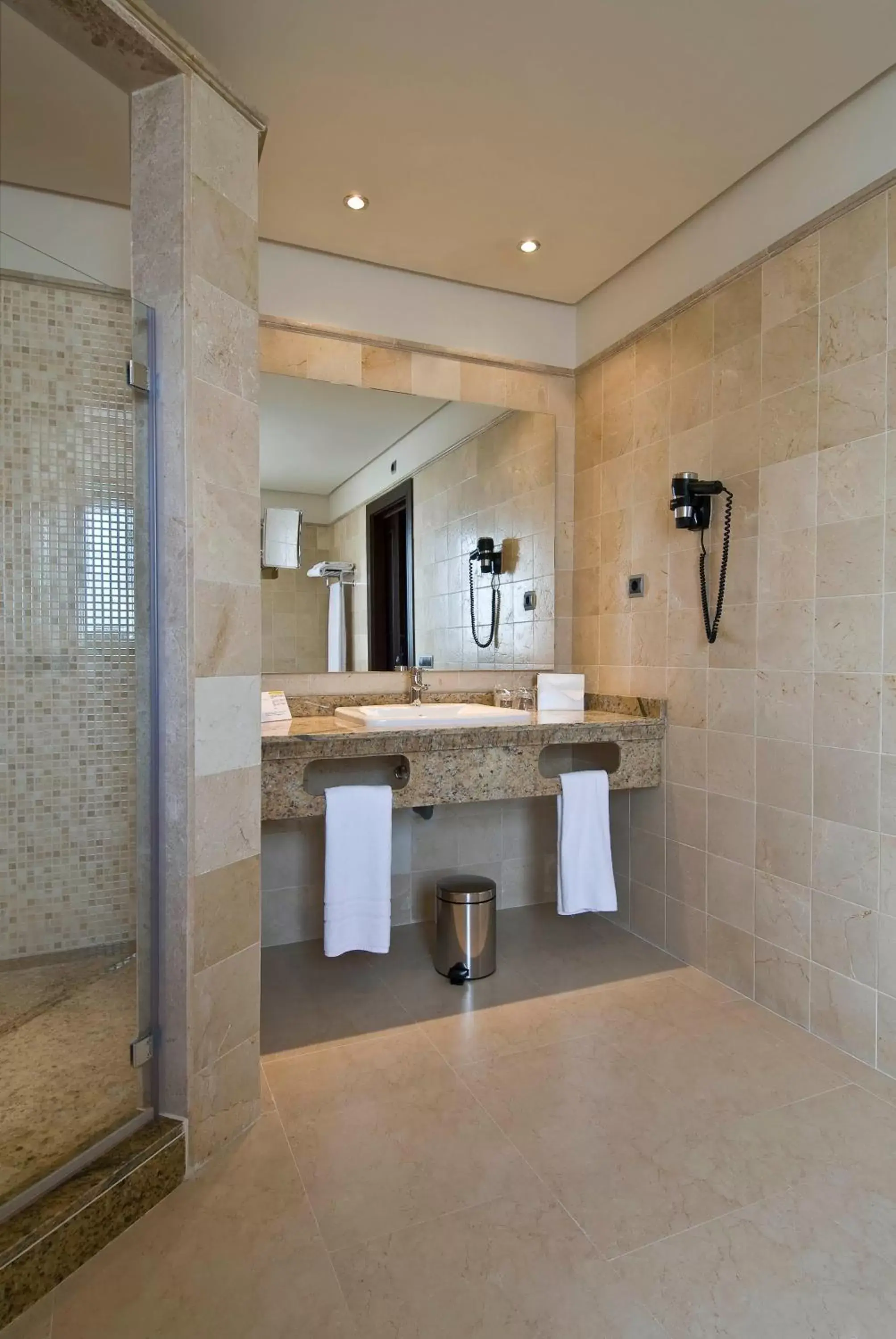 Toilet, Bathroom in Senator Mar Menor Golf & Spa Resort