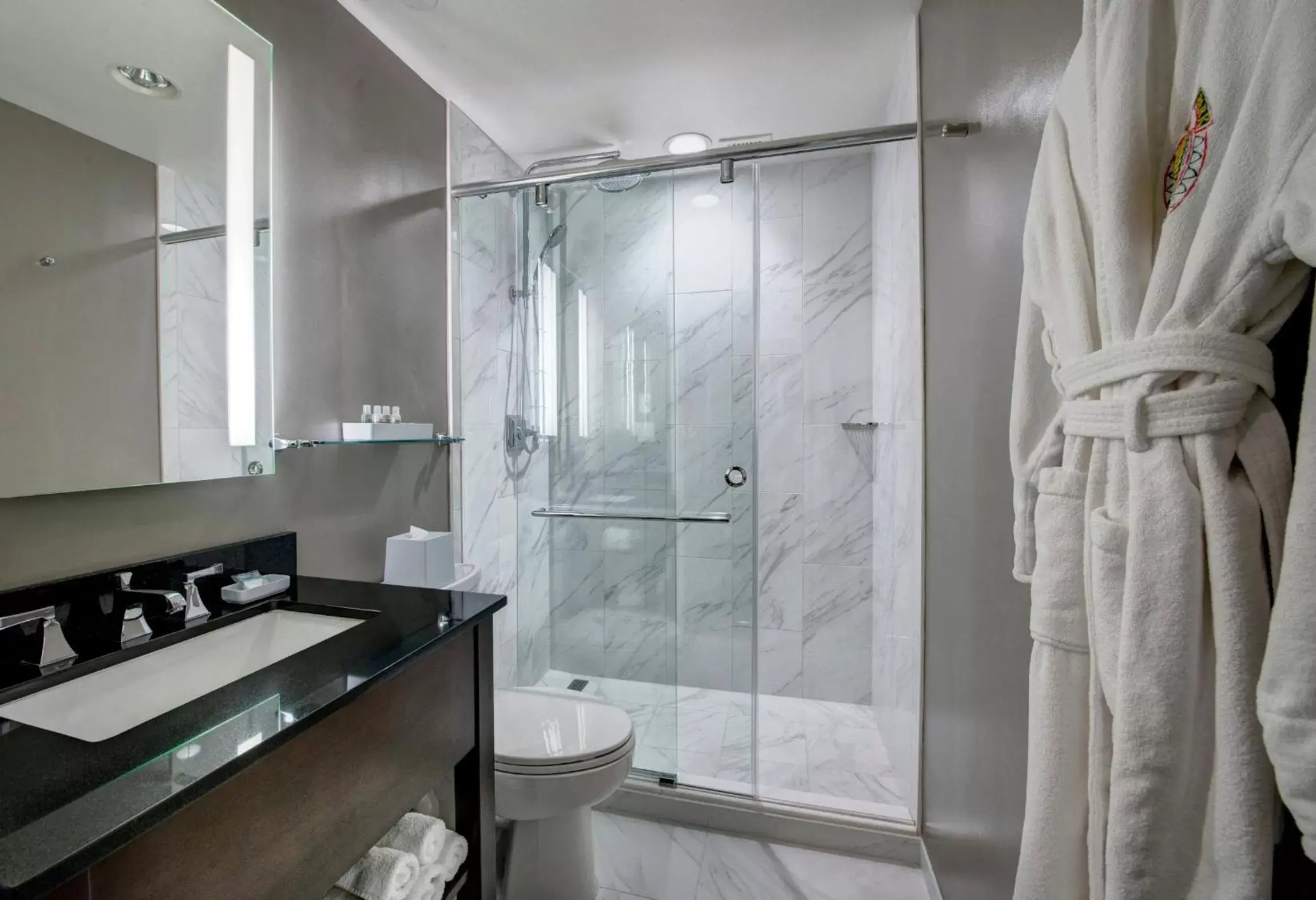 Standard Queen Room with One Queen Bed in Phoenix Park Hotel Standard Queen Room with One Queen Bed in Phoenix Park Hotel