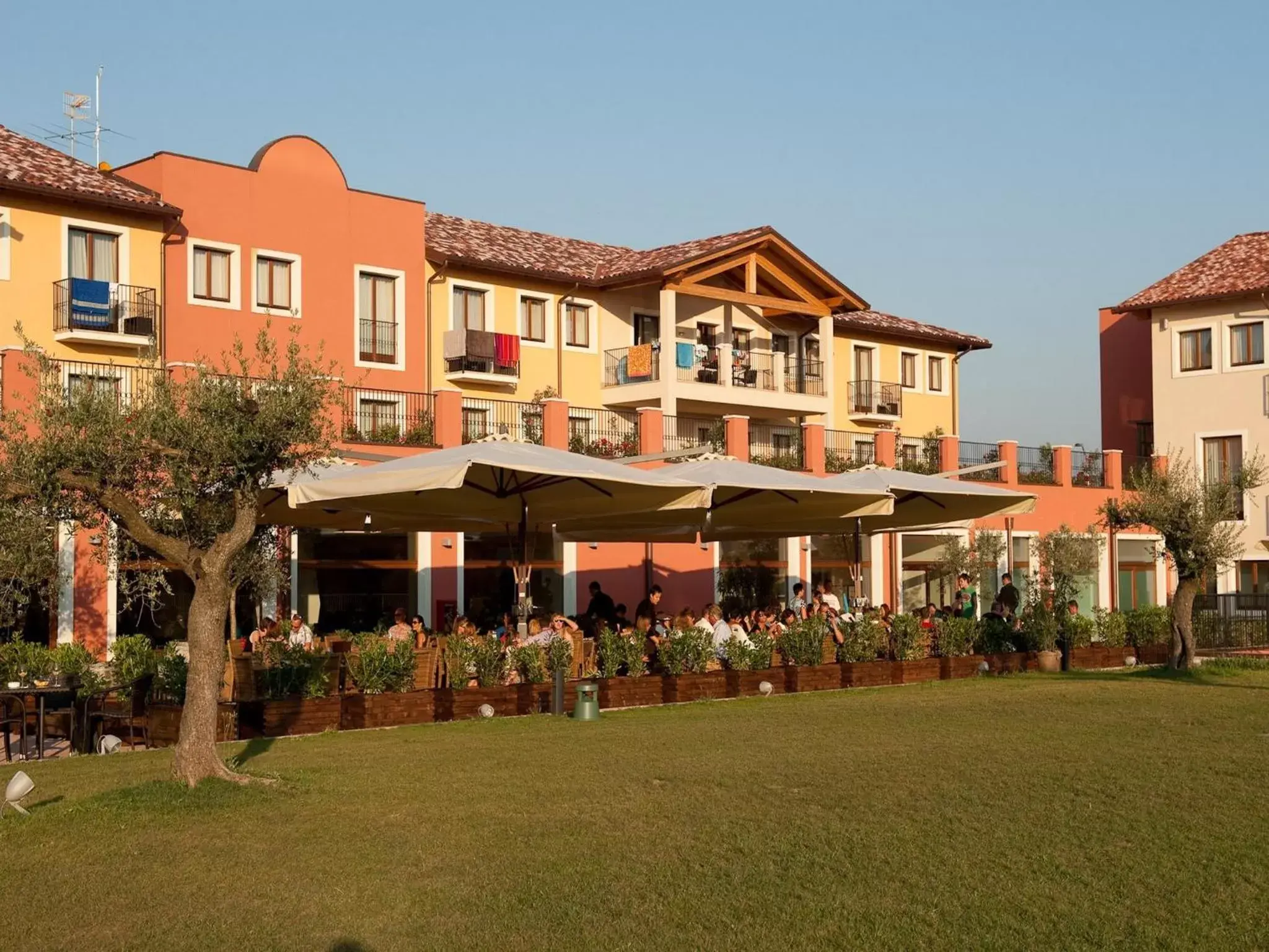 Facade/entrance, Property Building in TH Lazise - Hotel Parchi Del Garda