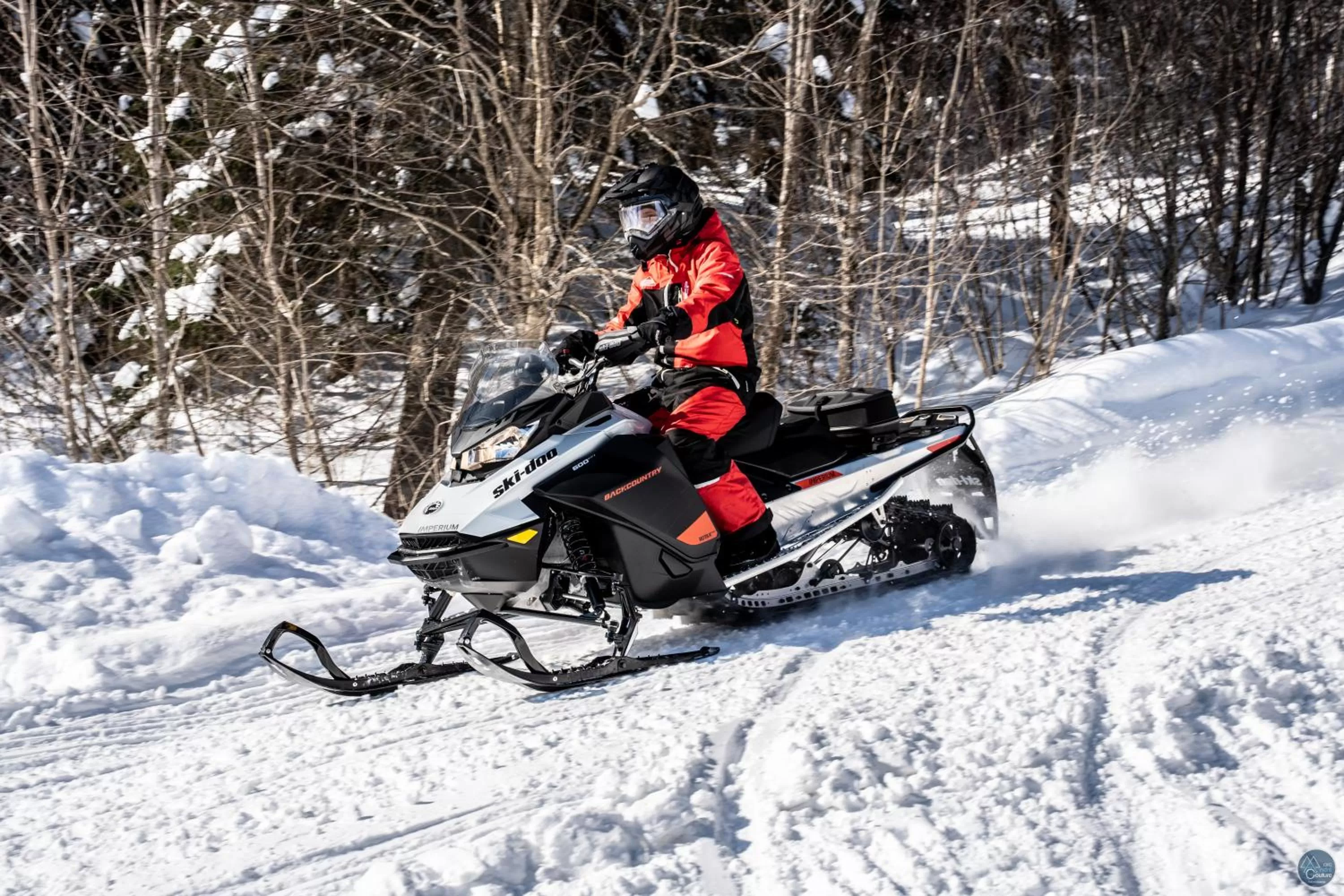 Day, Winter in Auberge Éva