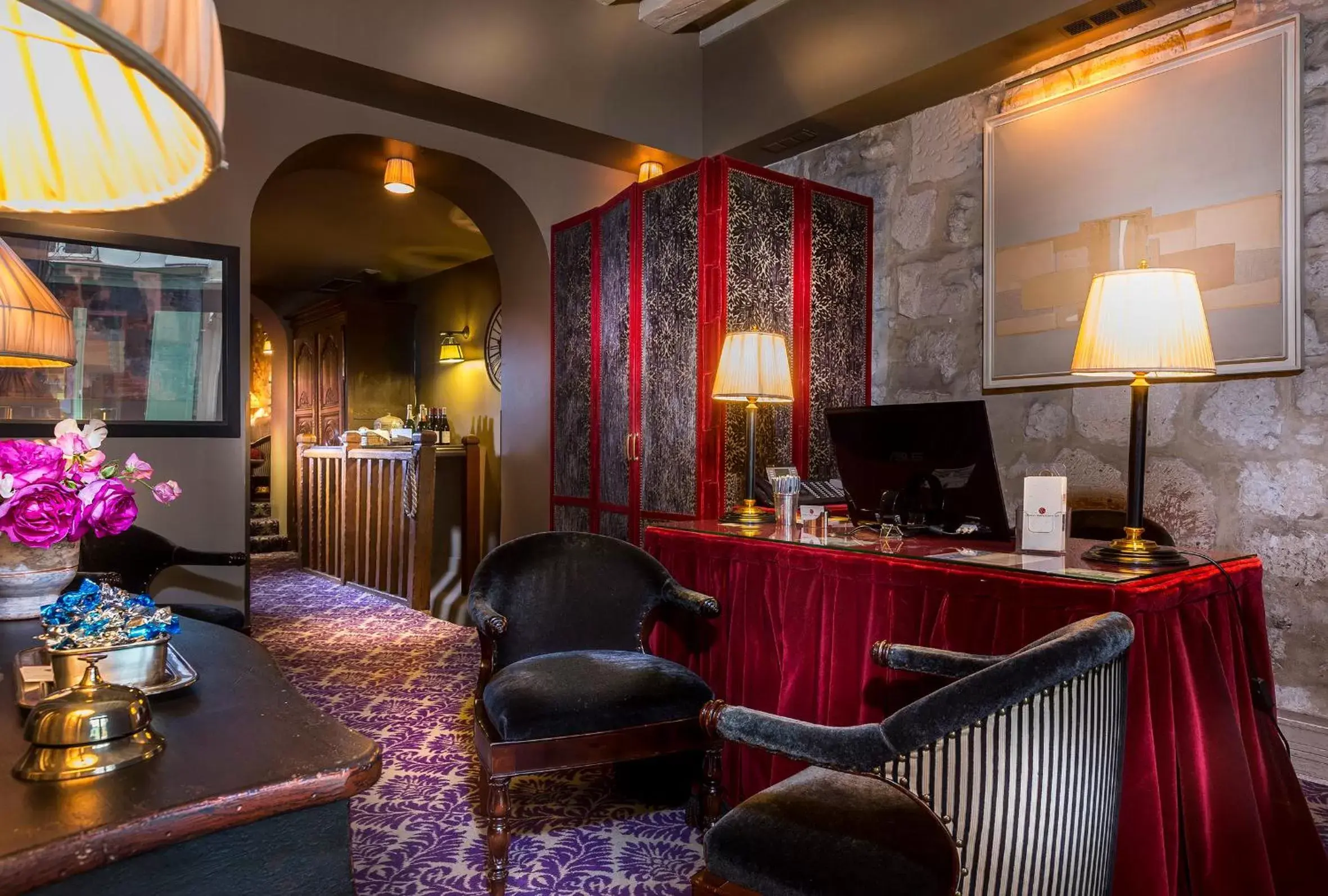 Lounge or bar in Hotel Odeon Saint Germain