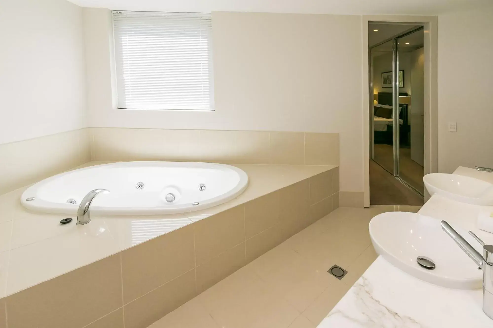 Bathroom in Grand Mercure Allegra Hervey Bay