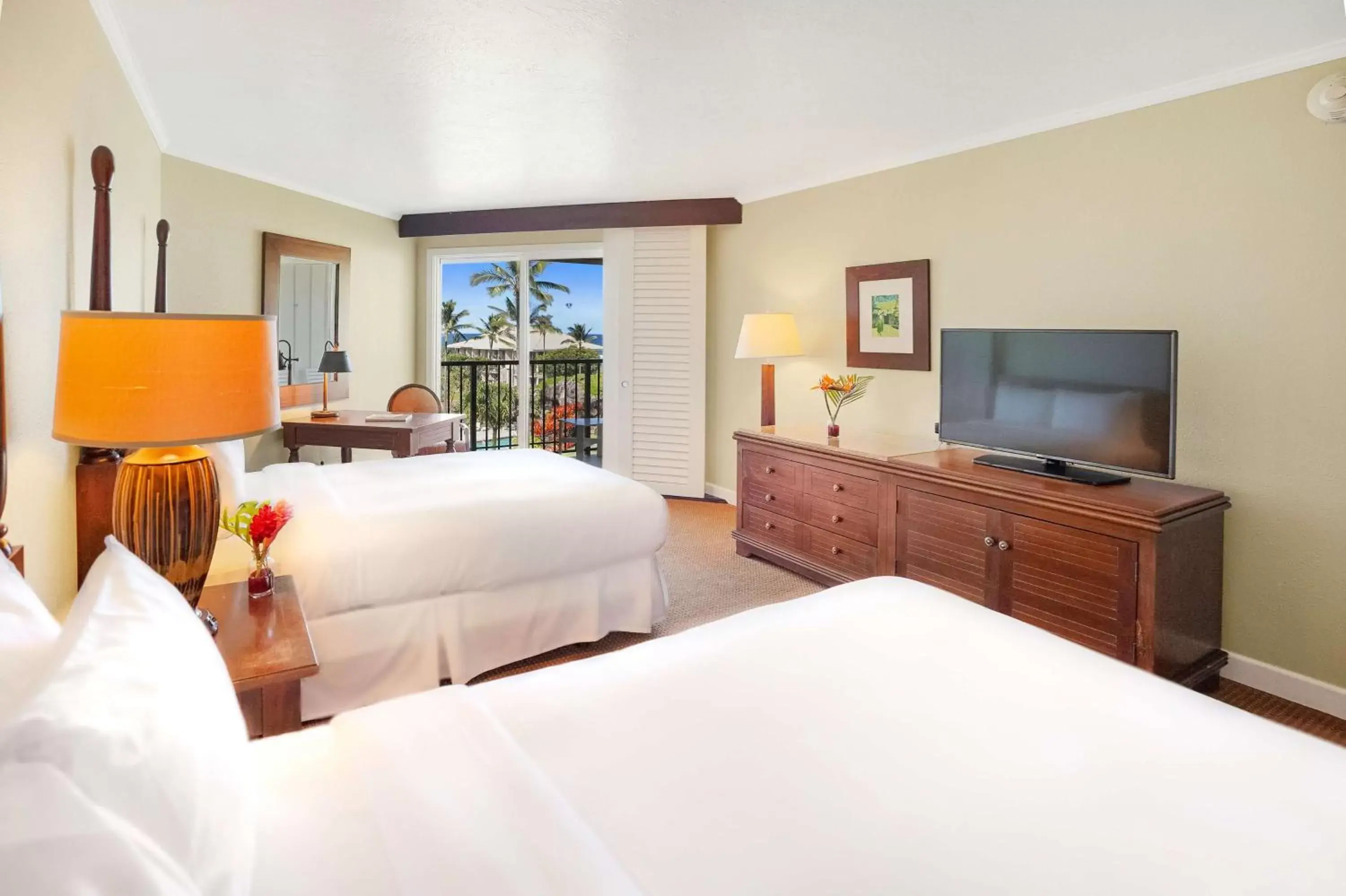 Bedroom in OUTRIGGER Kaua'i Beach Resort & Spa