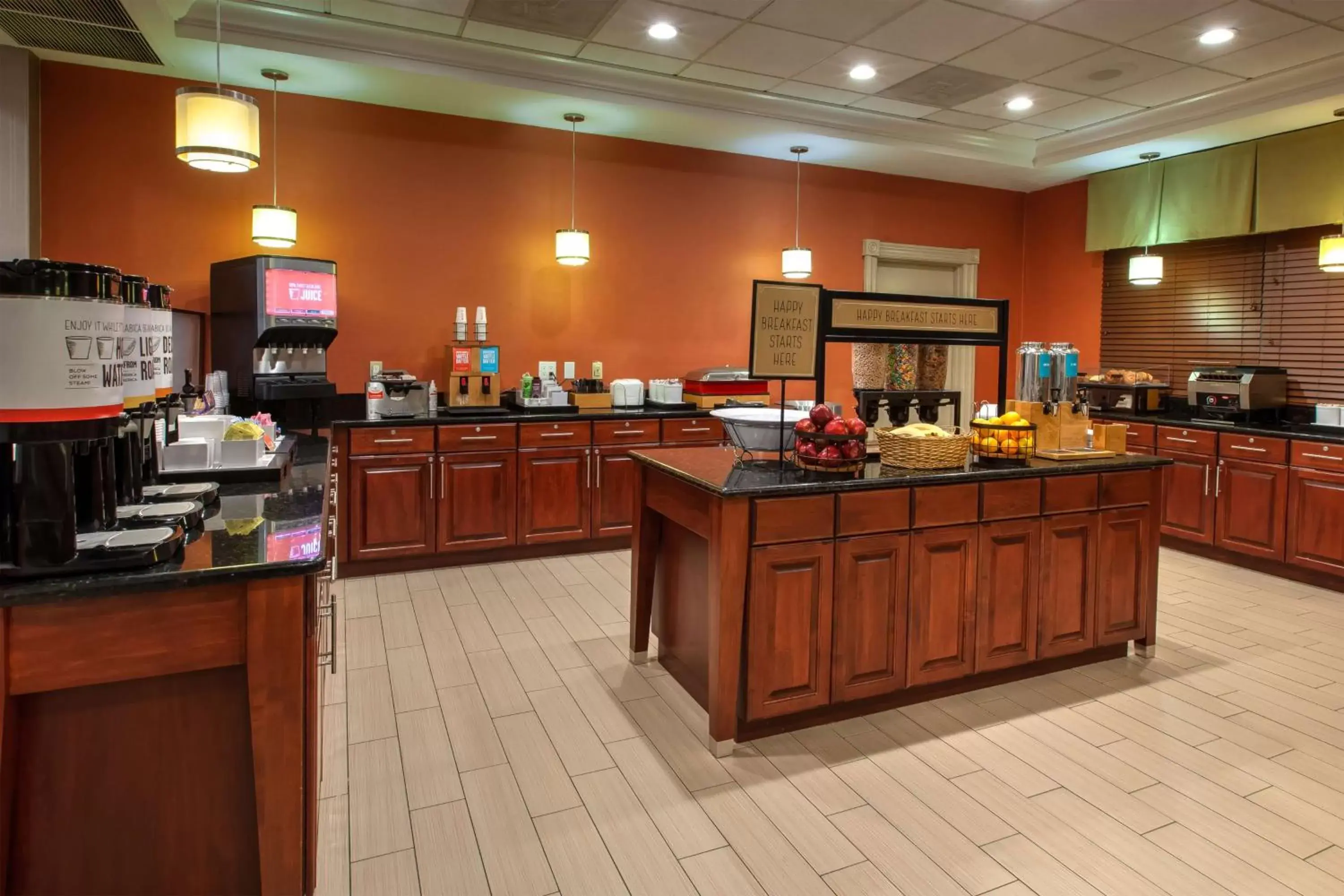 Breakfast, Restaurant/Places to Eat in Hampton Inn College Park