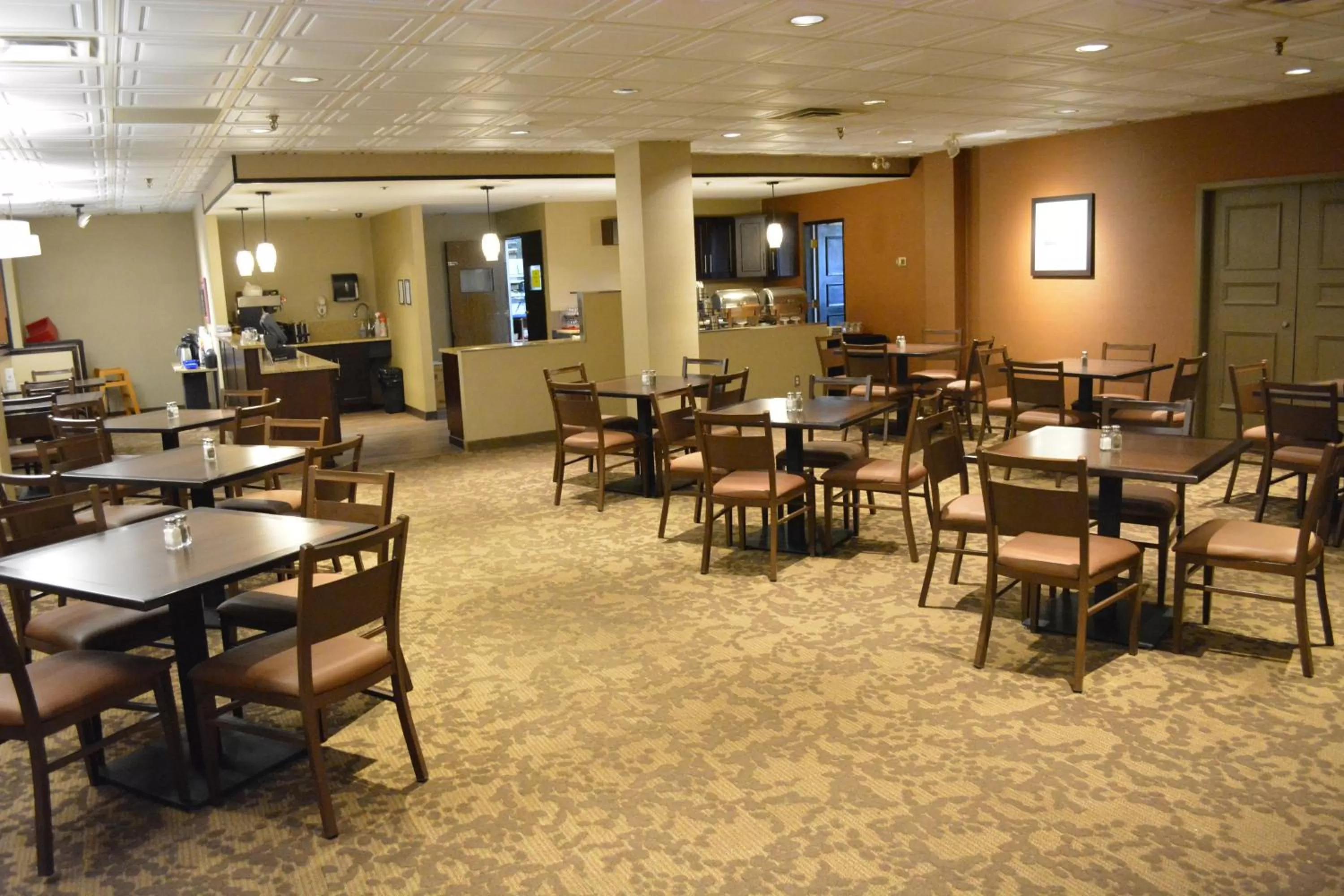 Breakfast in Best Western Terrace Inn