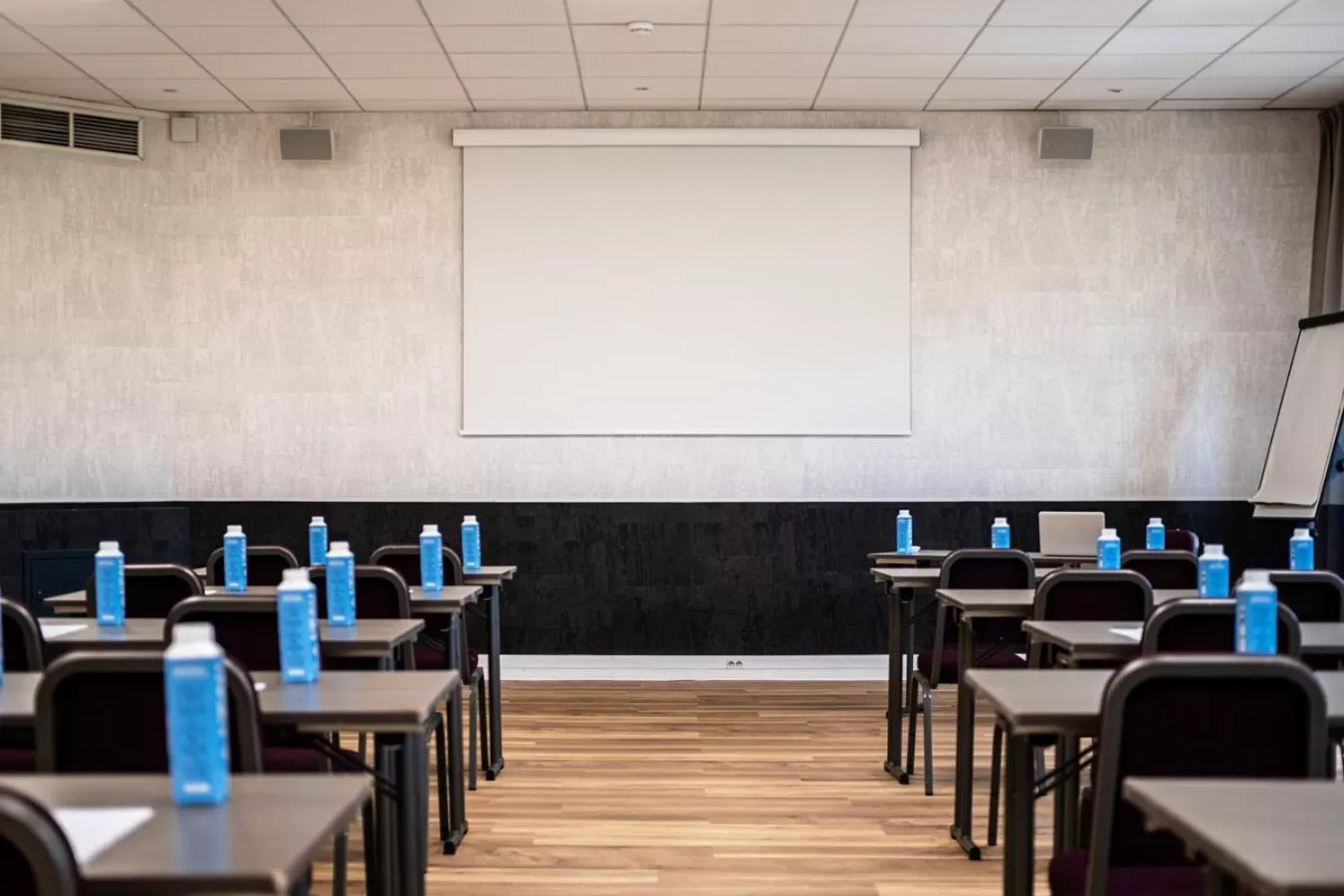 Meeting/conference room in Best Western Plus l'Orée Paris Sud