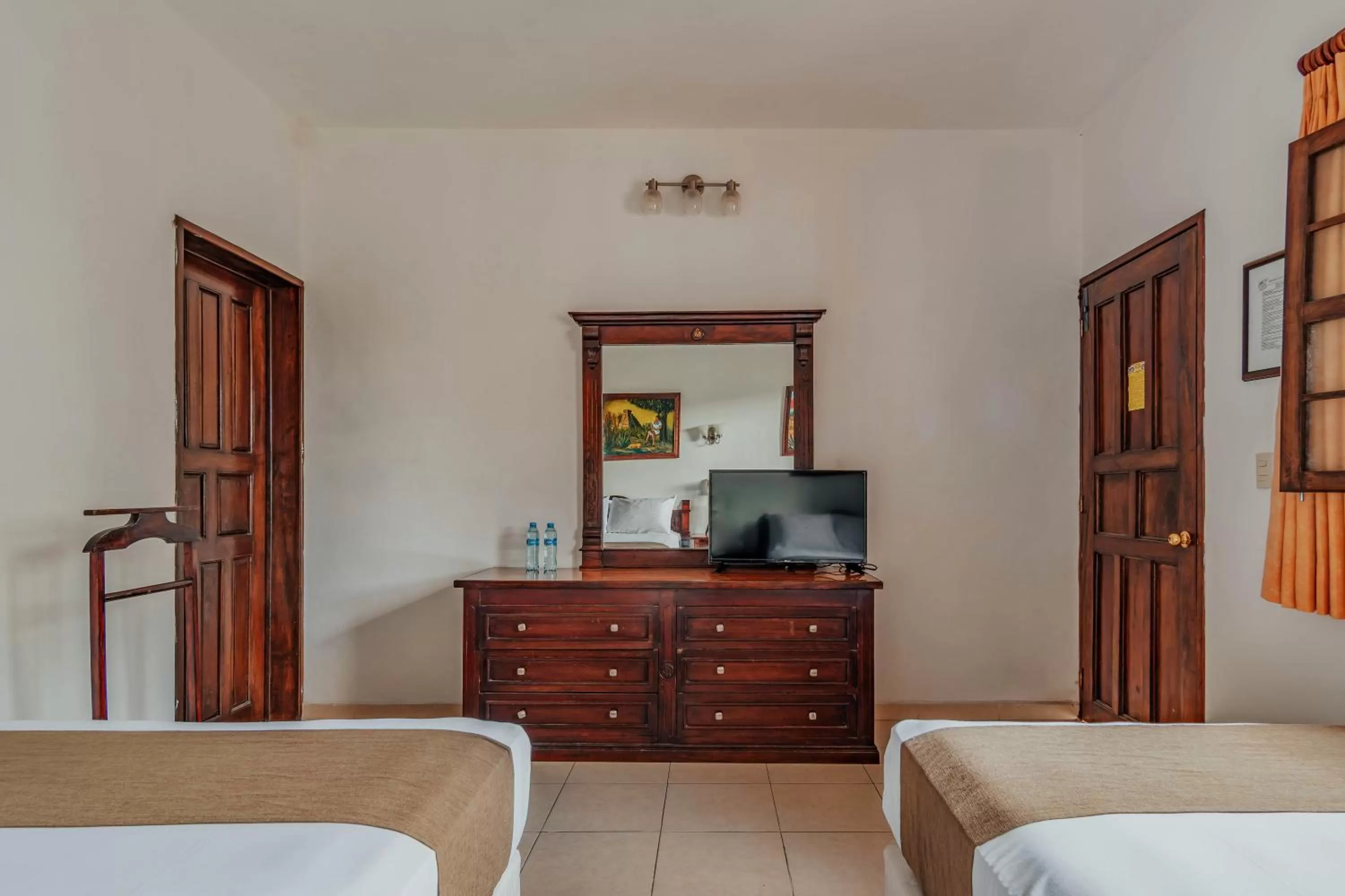 Bedroom, Bed in Hotel Santa María Mérida