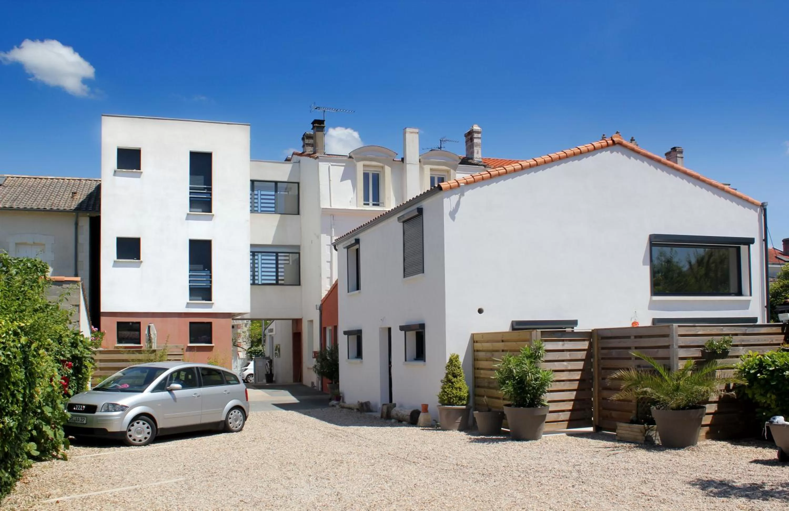 Garden in Hôtel Le Printemps