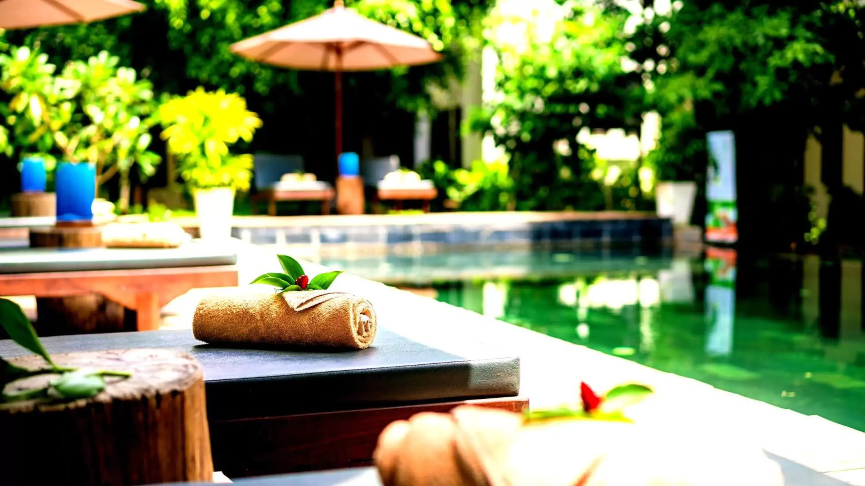 Massage, Swimming Pool in La Residence Blanc D'Angkor