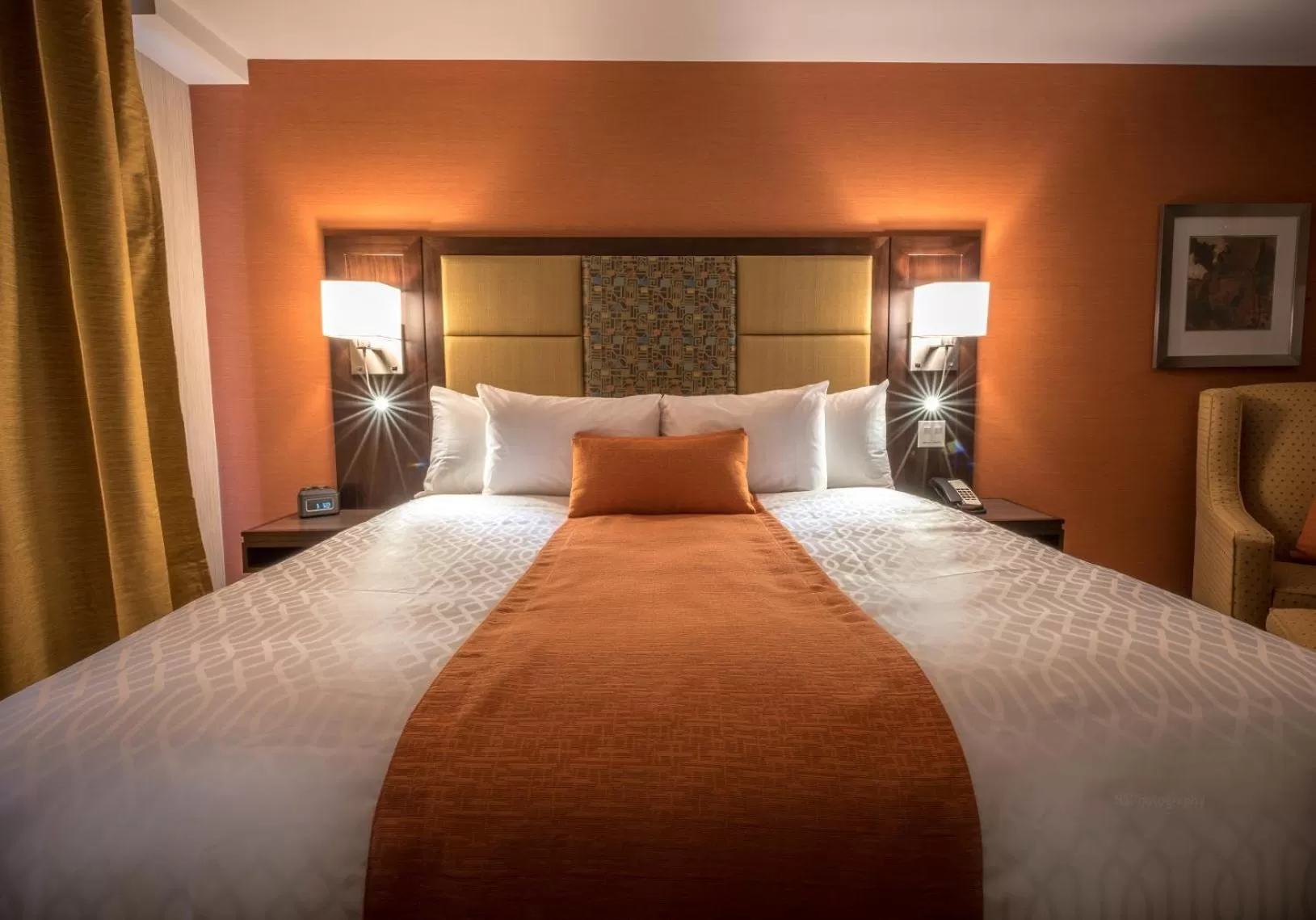 Bed in Best Western Plus Chateau Fort St. John