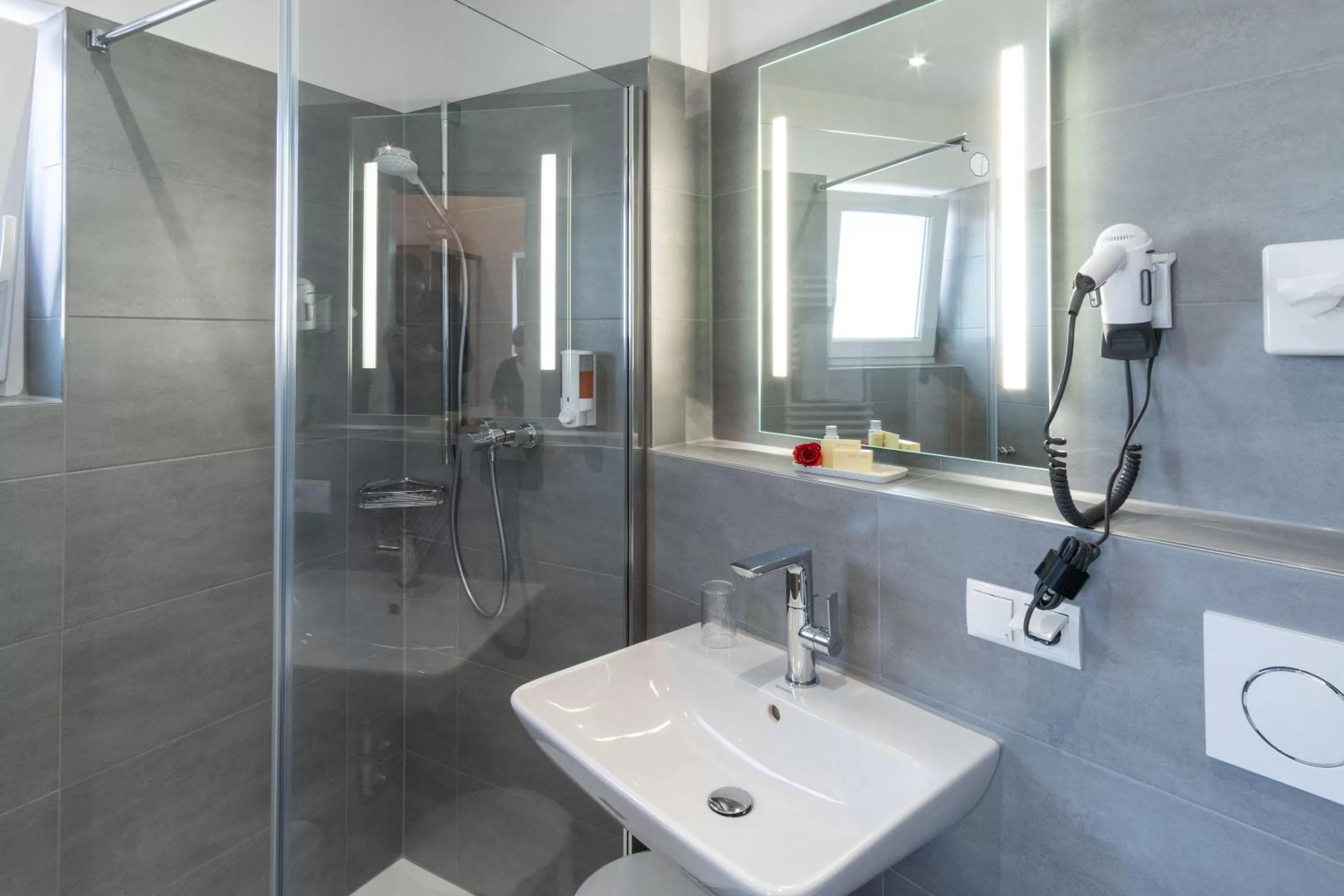 Bathroom in Hotel Elysee