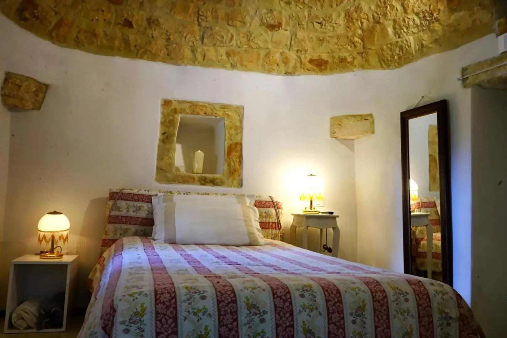 Bed in TRULLO CARMEN