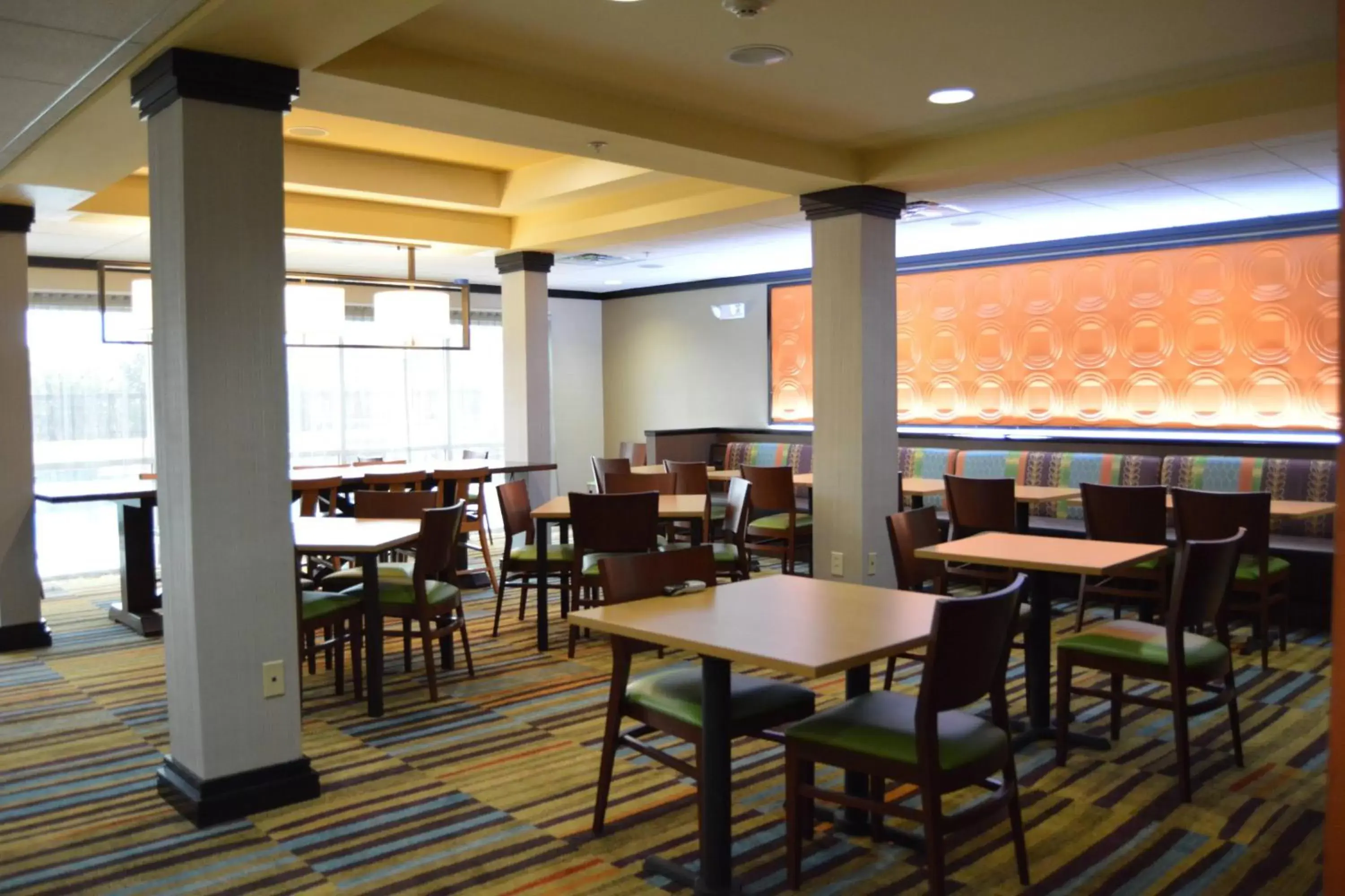 Breakfast, Restaurant/Places to Eat in Fairfield Inn & Suites Houston Channelview