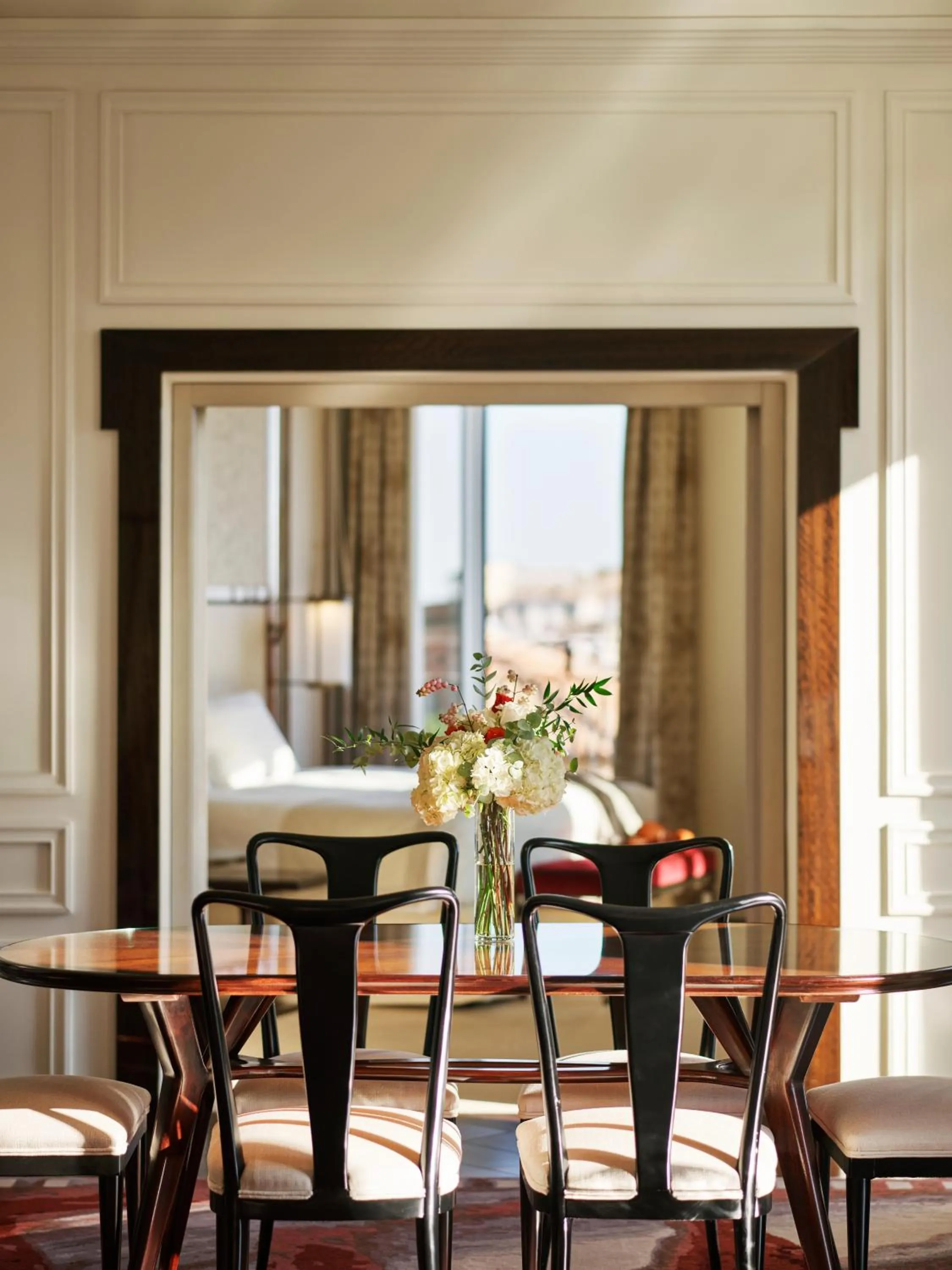 Dining area in Hotel Eden - Dorchester Collection