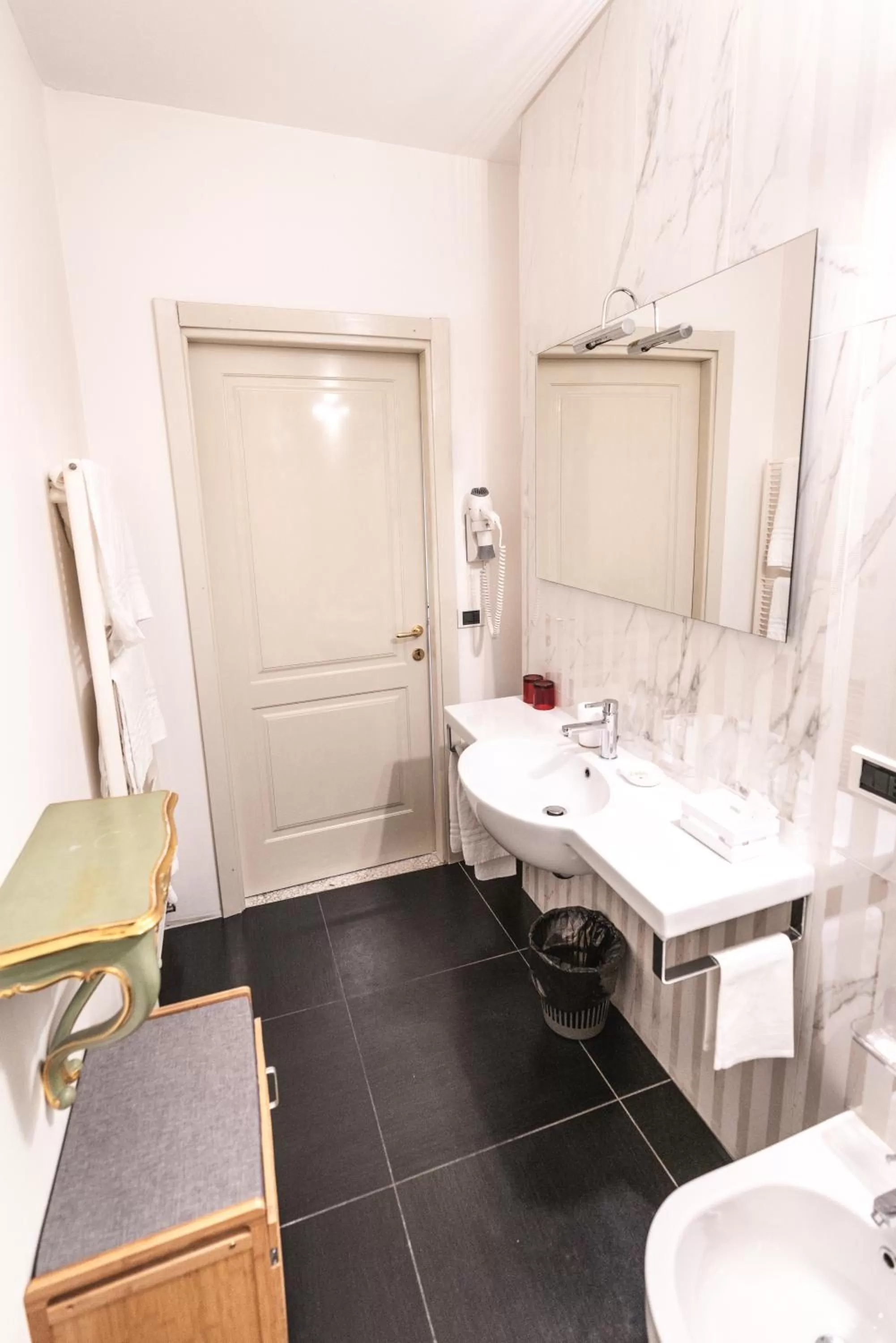 Toilet, Bed in Villa Noctis