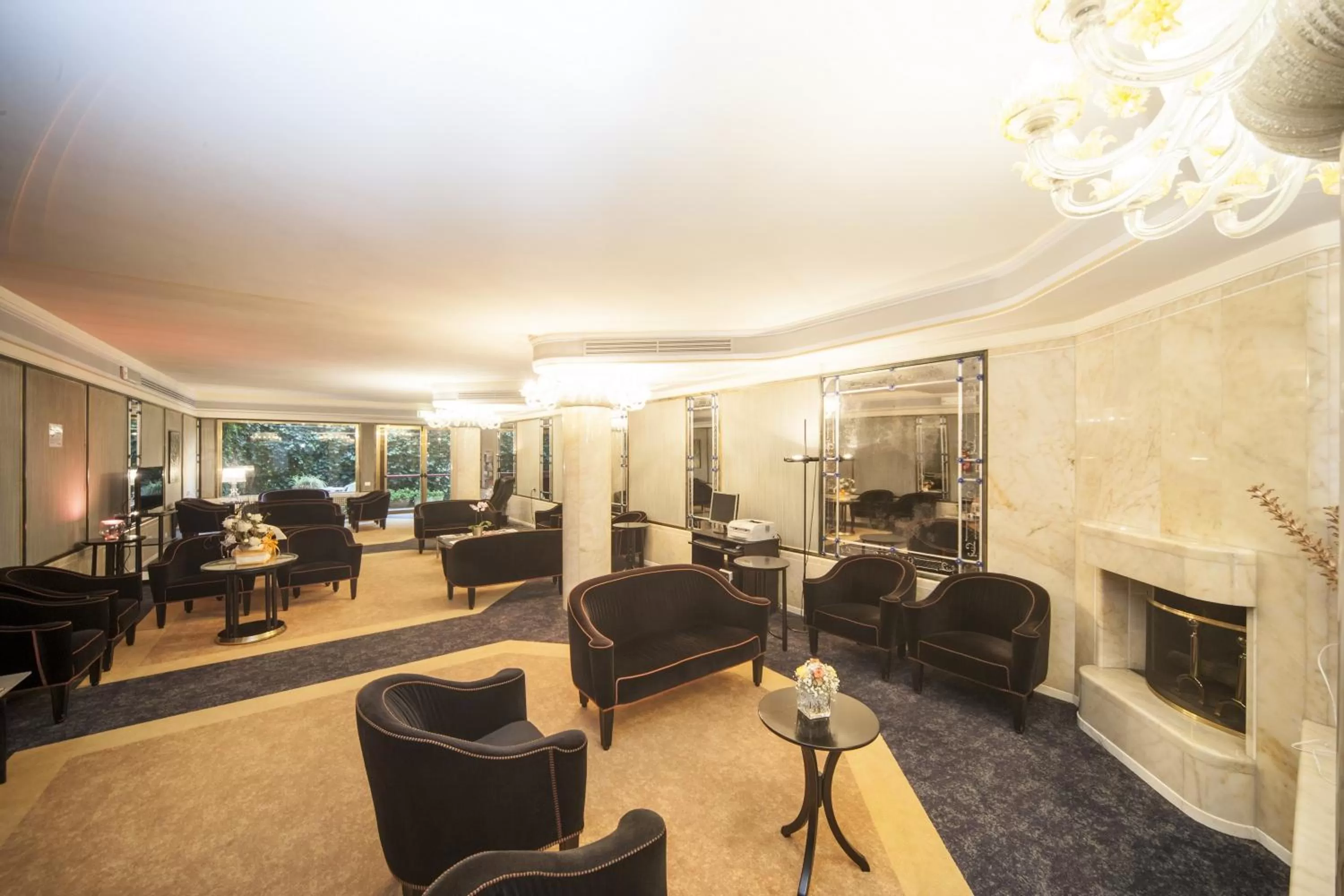 Communal lounge/ TV room in Hotel Bisanzio