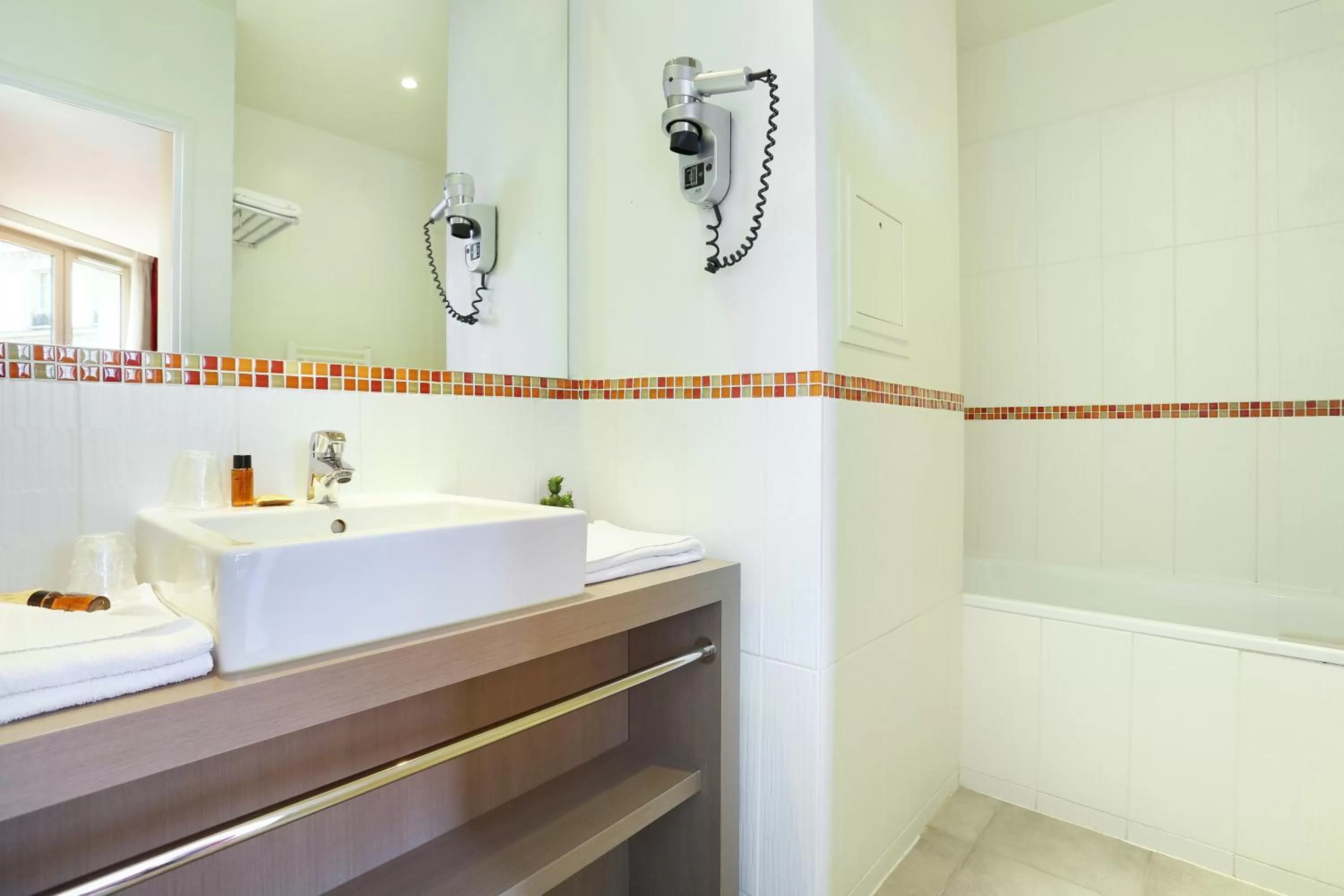 Bathroom in Le Grand Hôtel de Normandie