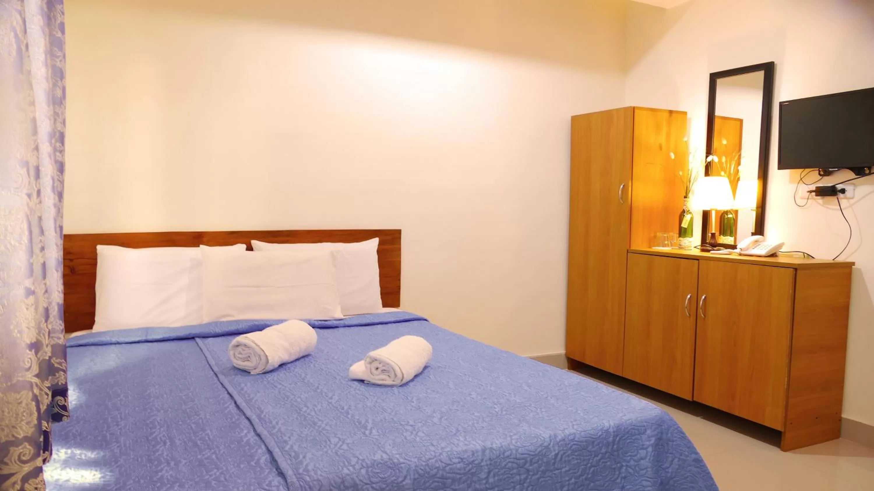 Bed in CounTess Pension House