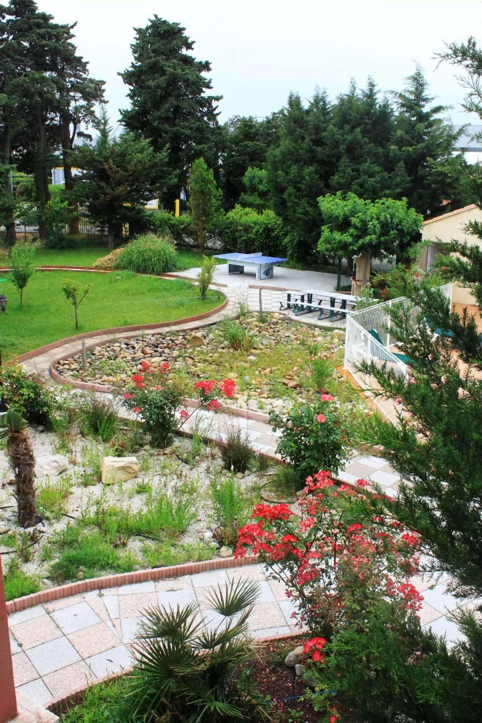 Garden in Appart'Hotel Festival Sud Aqua - Avignon TGV