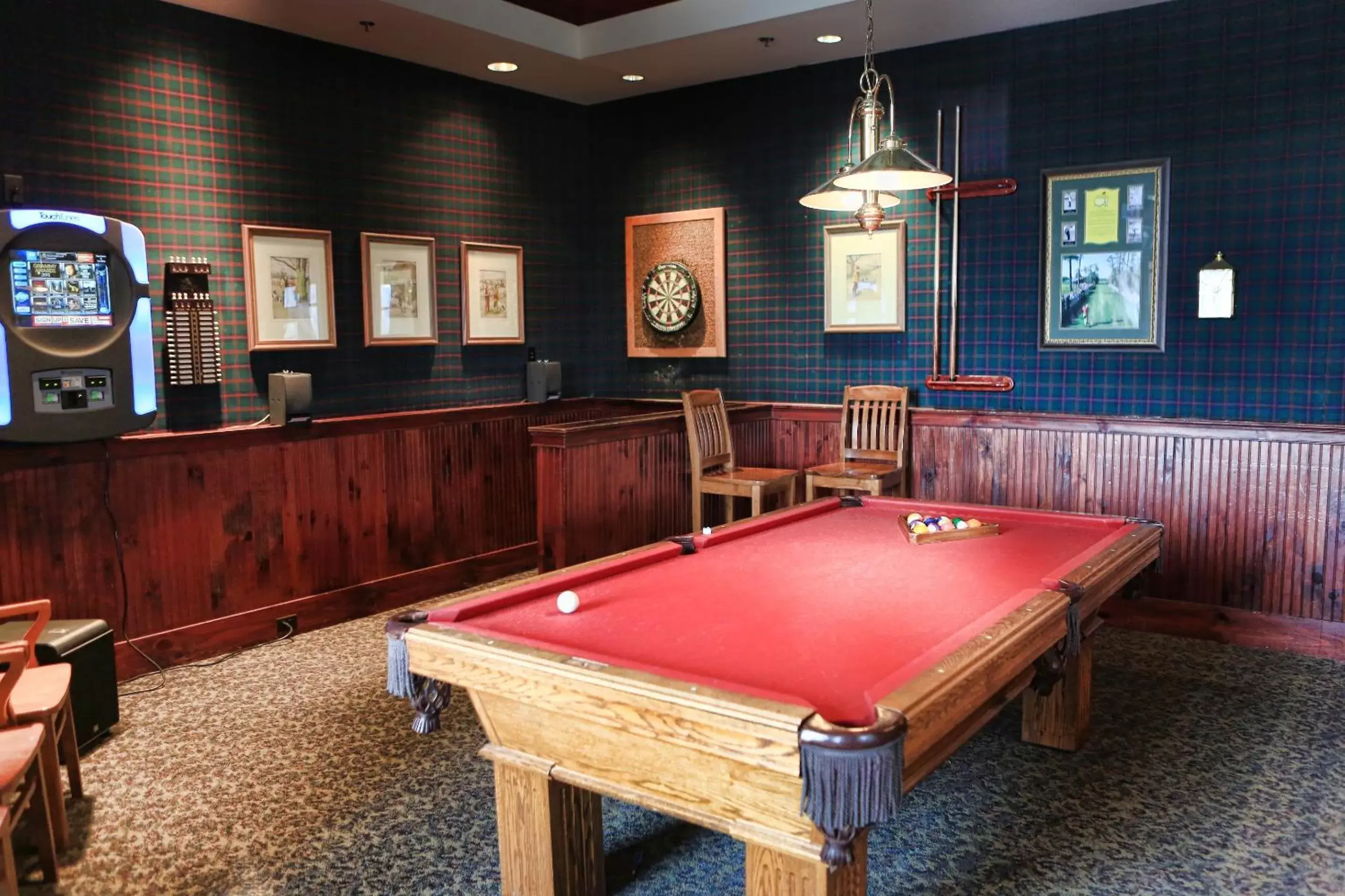 Lounge or bar, Billiards in Brasstown Valley Resort & Spa