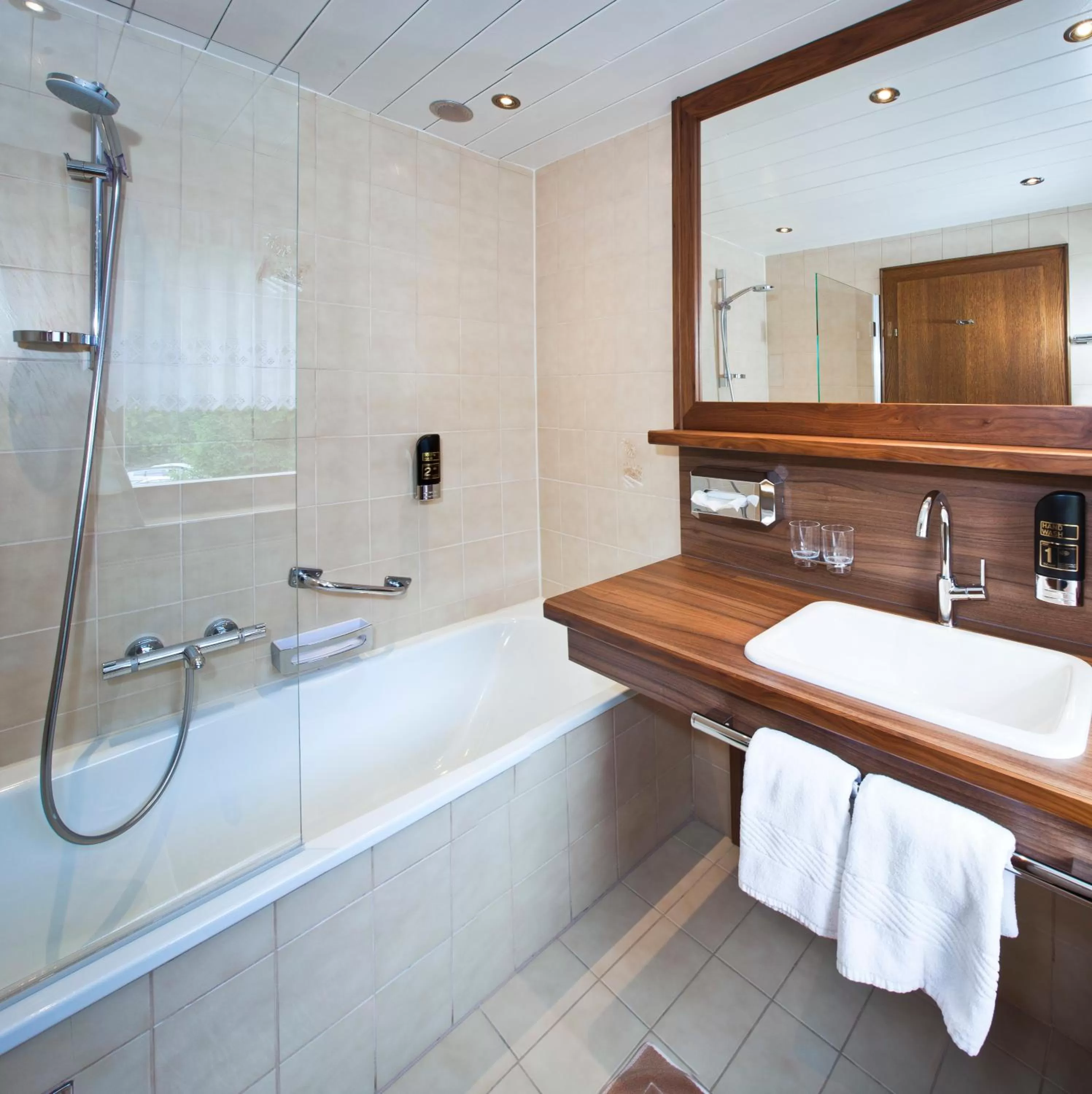 Shower, Bathroom in Alpengasthof Norbertshöhe Superior