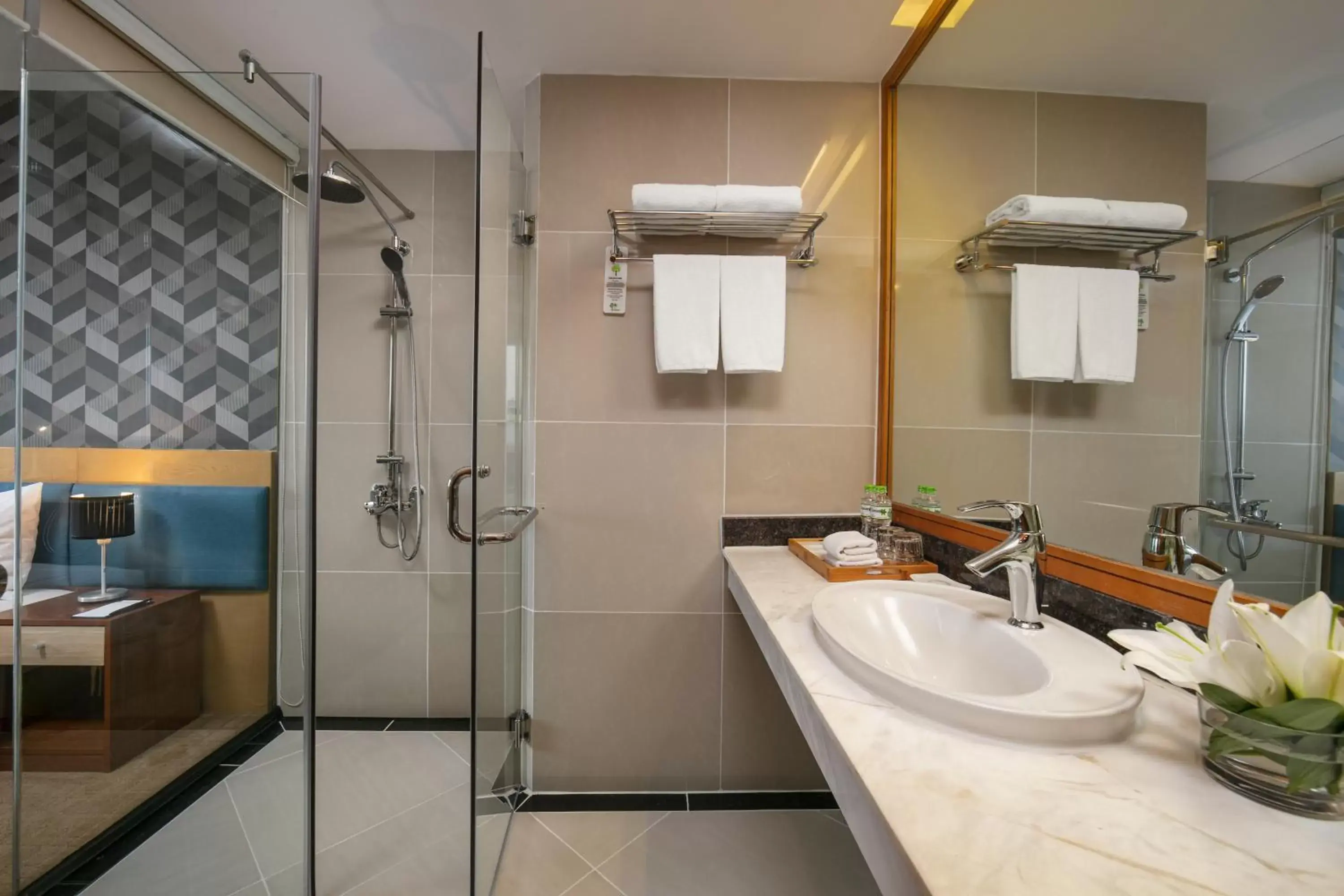 Bathroom in La Casa Hanoi Hotel