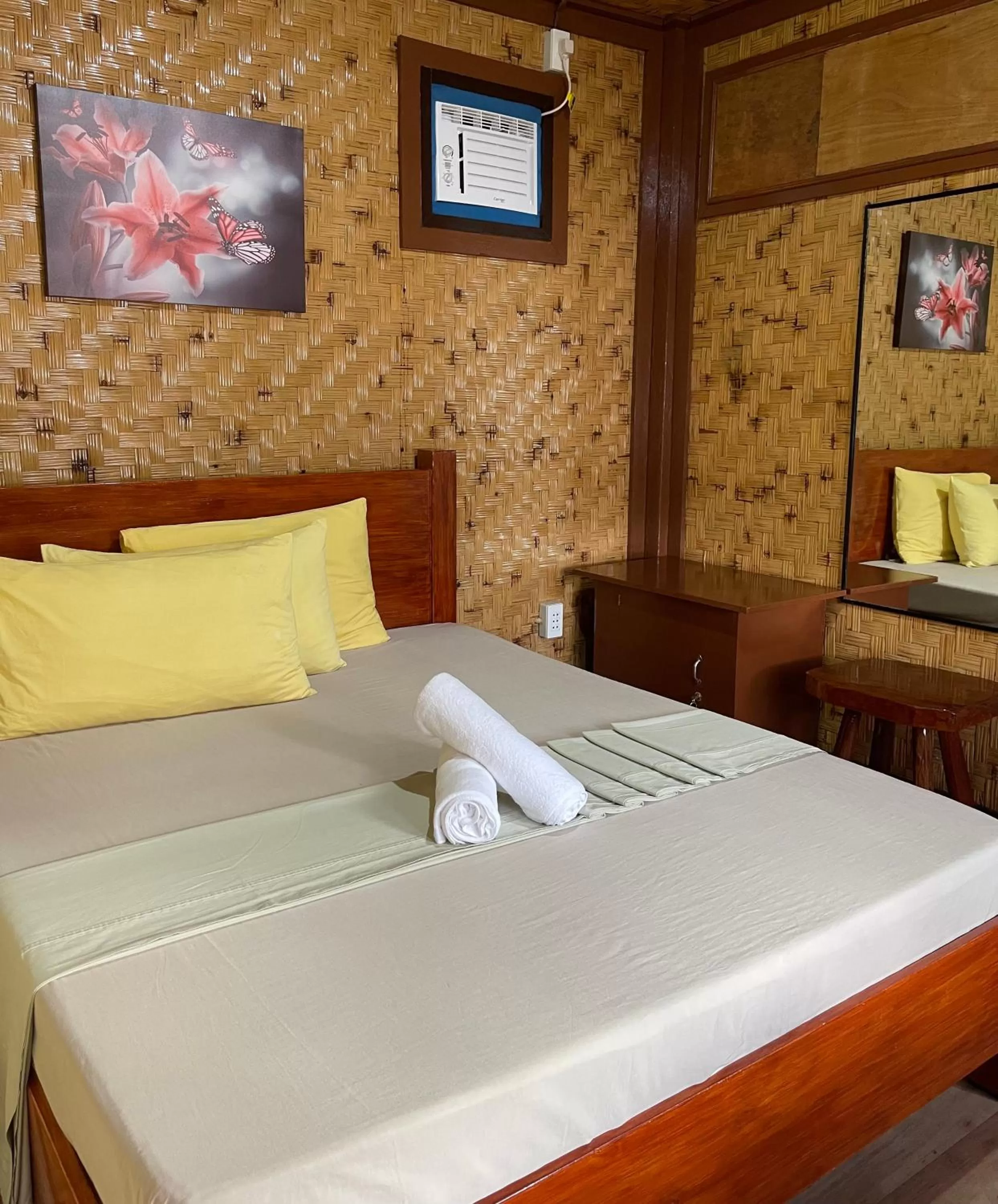 Bedroom, Bed in Chislyk Inn