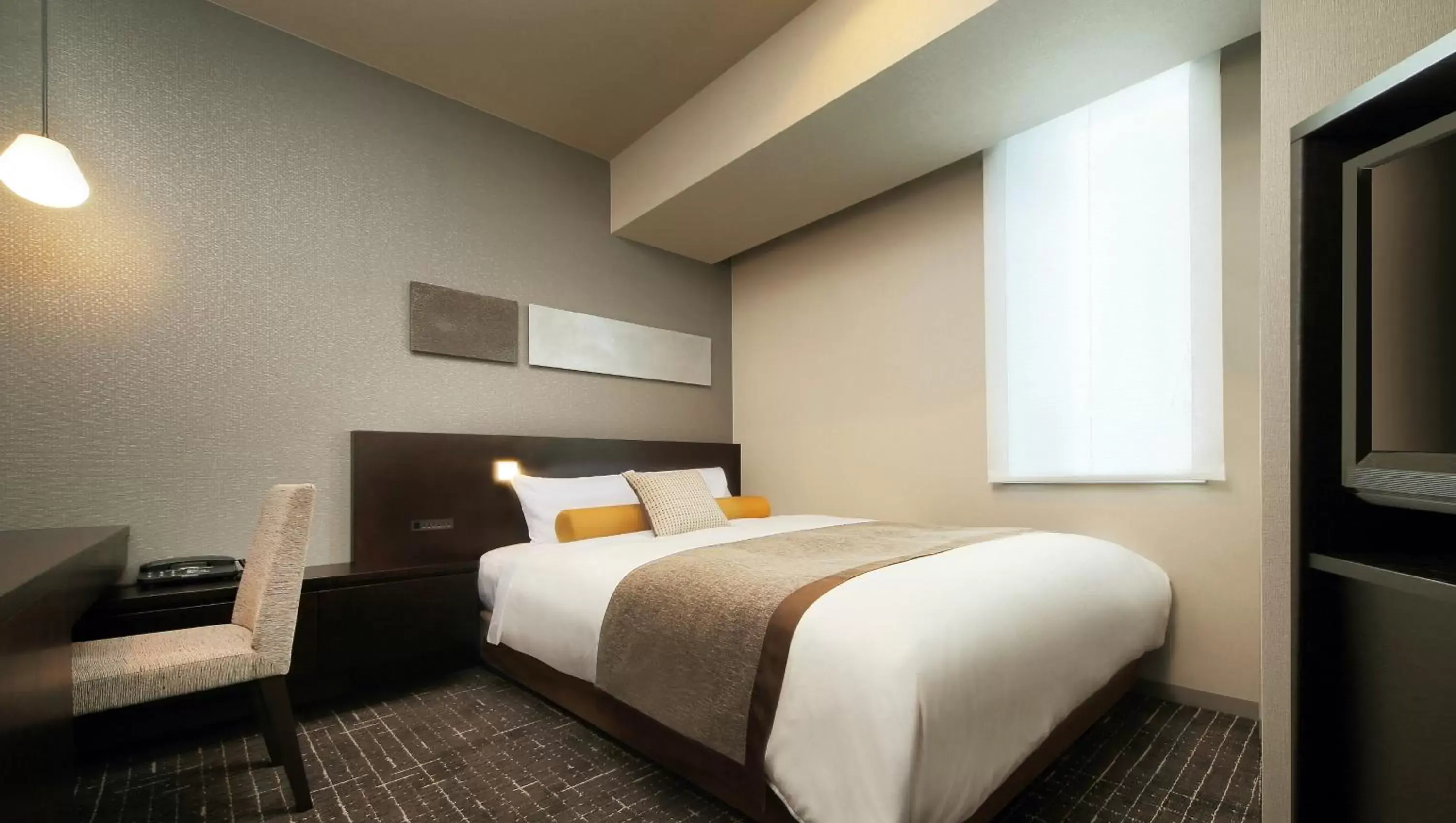 Minimum Stay Offer - Double Room with Small Double Bed - Non-Smoking in Sendai Washington Hotel