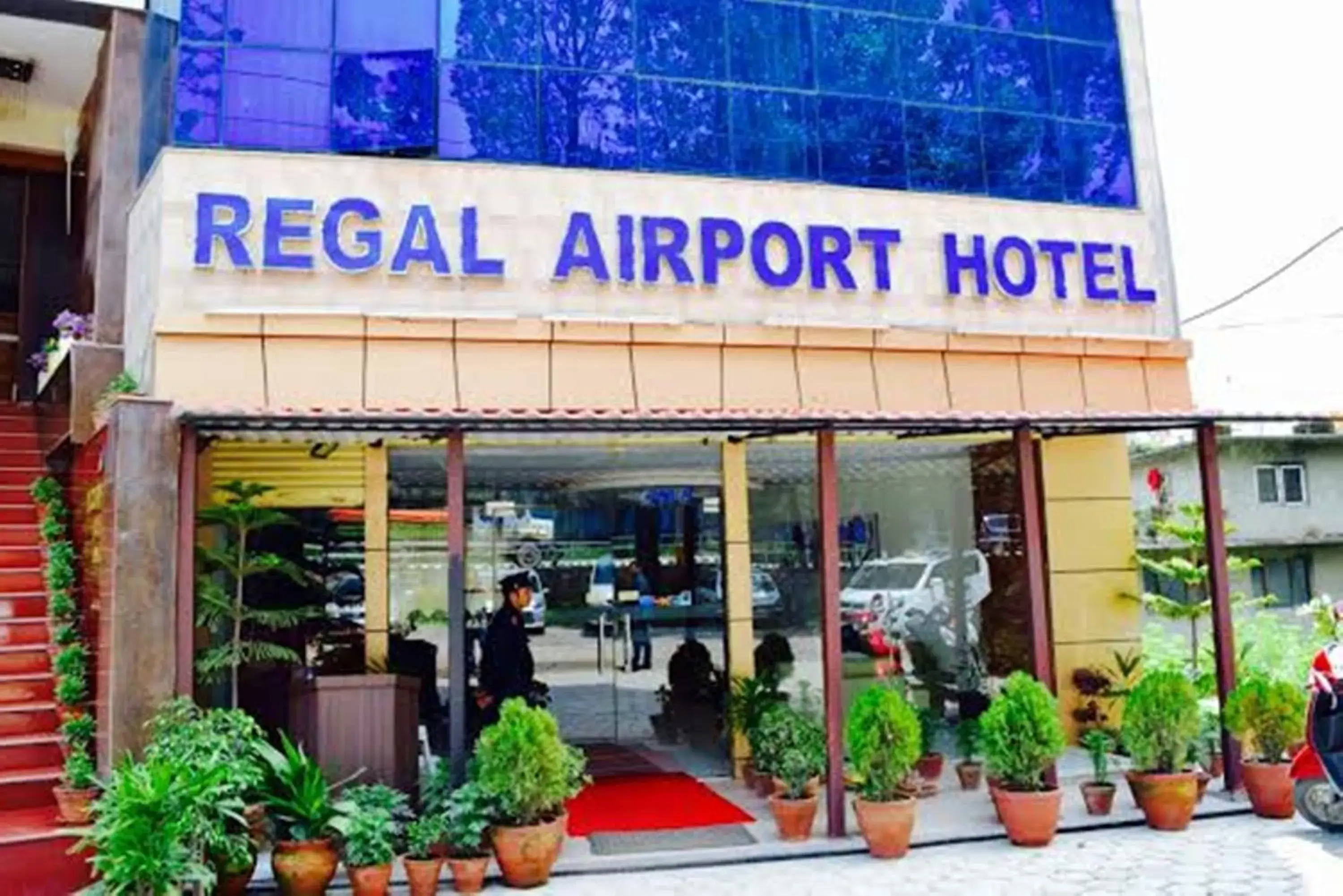 Facade/entrance in Hotel Regal Airport Facade/entrance in Hotel Regal Airport