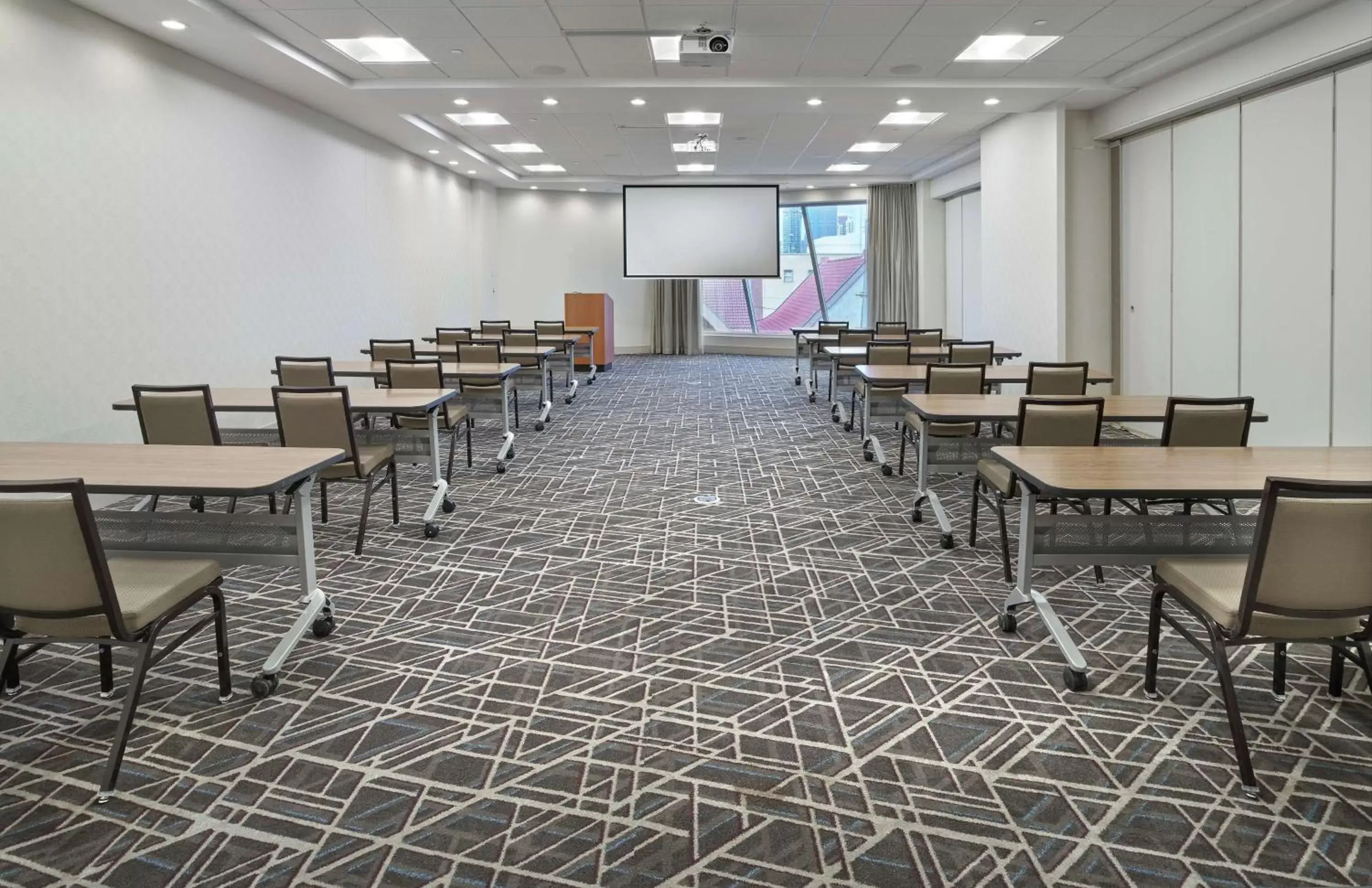 Meeting/conference room in DoubleTree by Hilton Edmonton Downtown