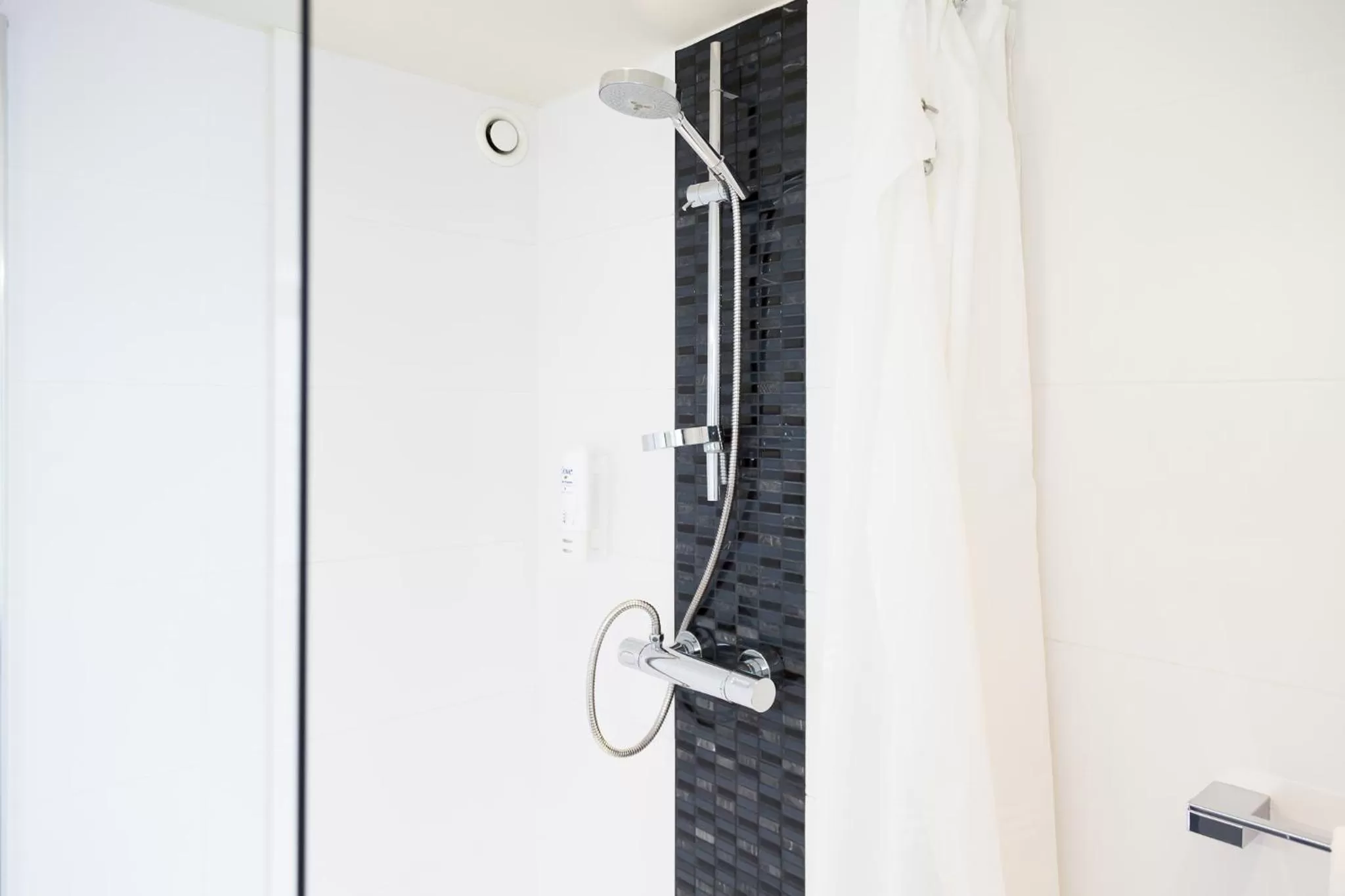 Bathroom in Hotel Tristar