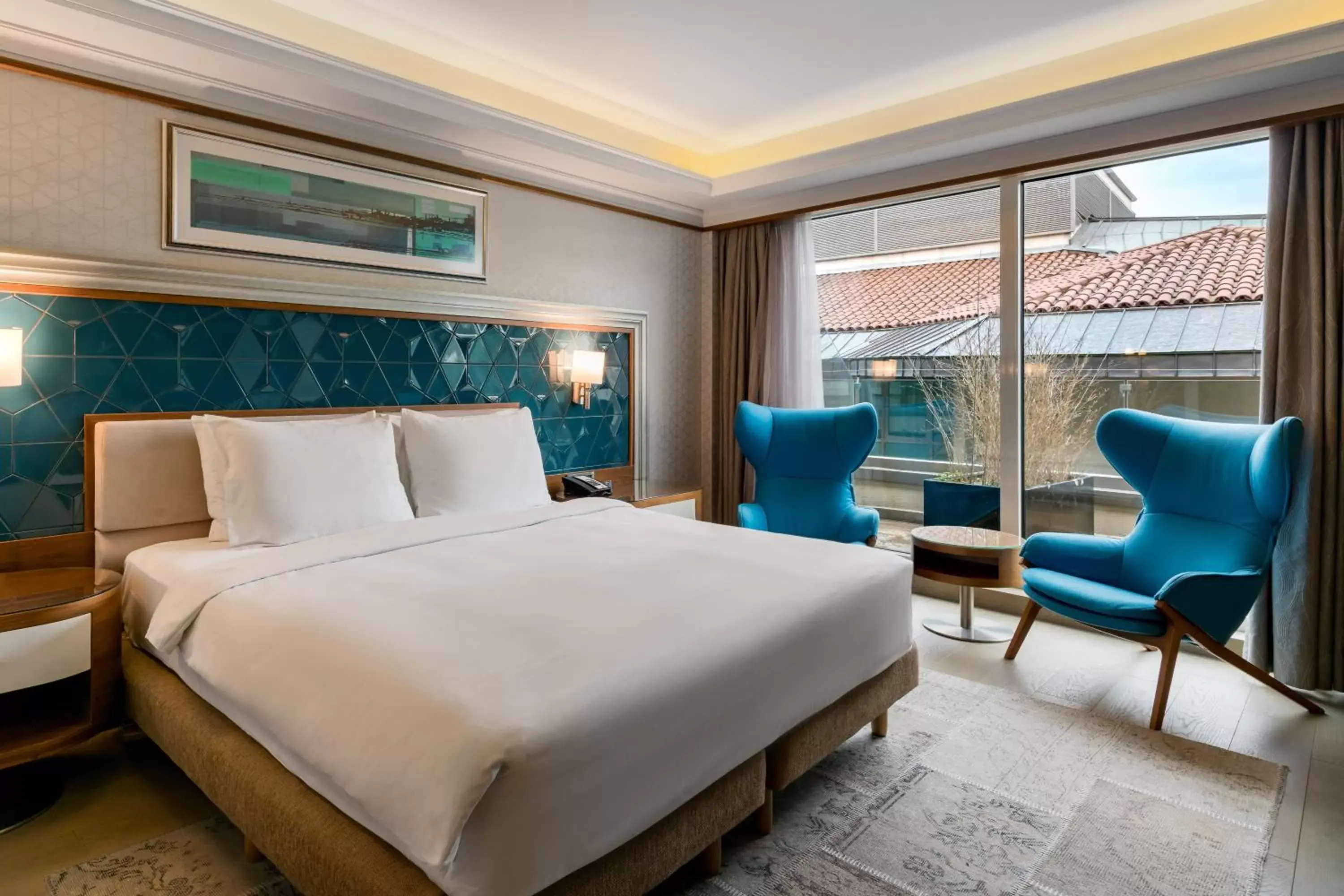 Balcony/Terrace, Bed in Radisson Blu Bosphorus Hotel