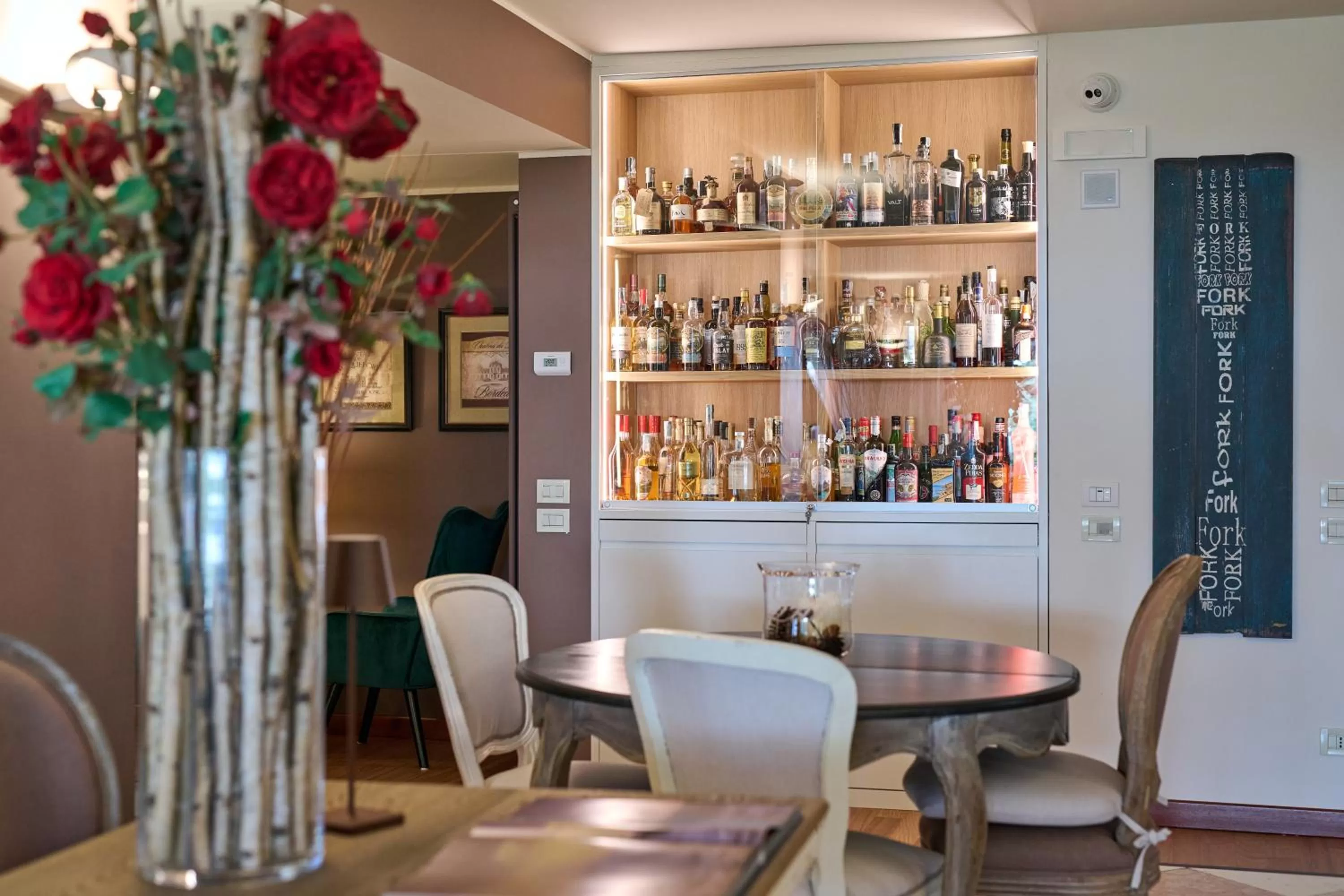 Restaurant/places to eat in Like Home Boutique Hotel